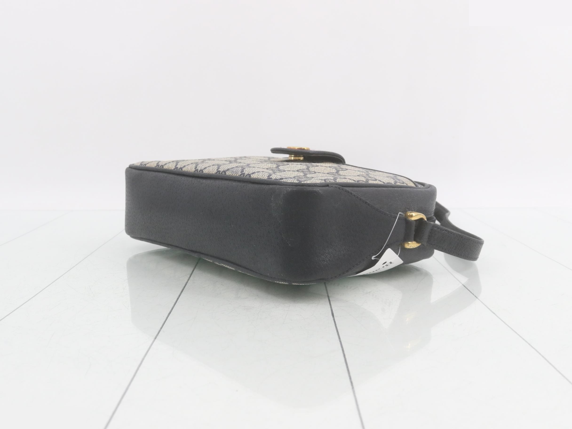 GG Supreme Sherry Shoulder Bag — view 6
