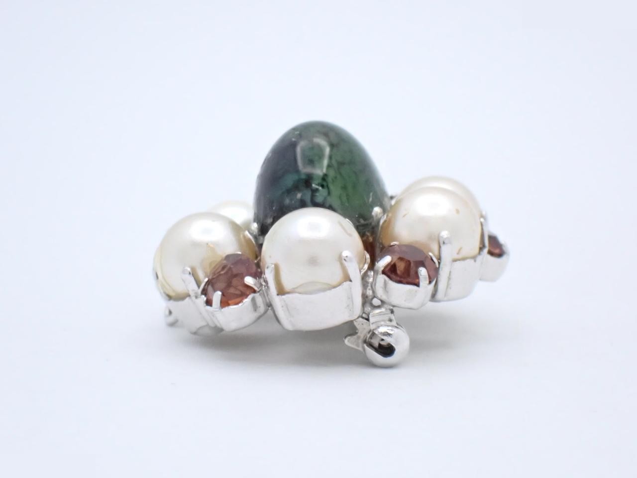 Pearl Brooch, Oval — view 3