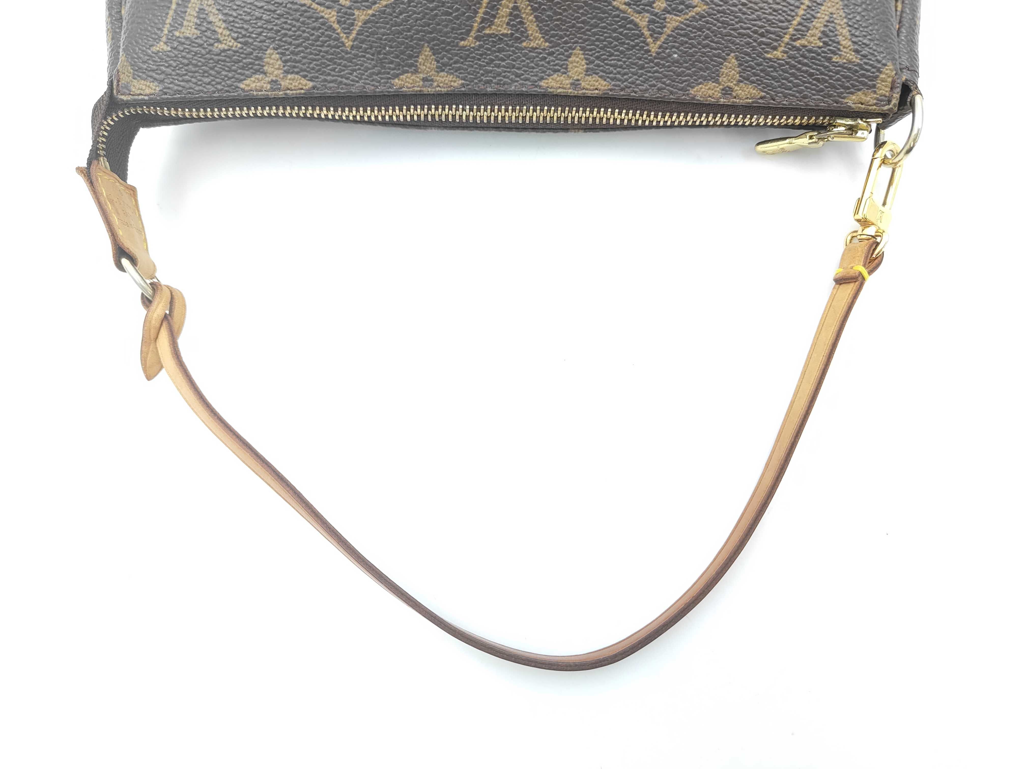 Monogram LV Accessoires Pouch — view 3