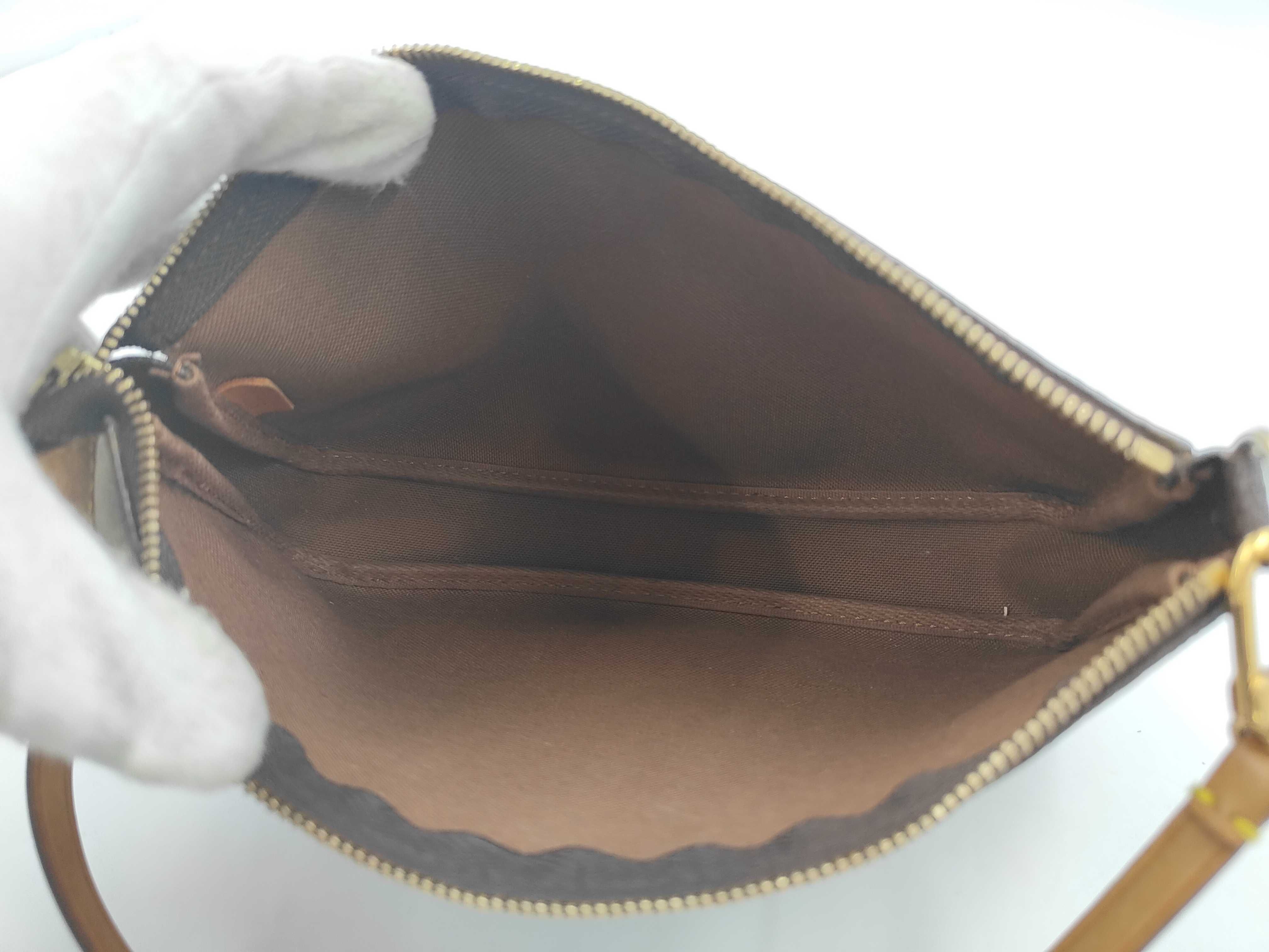 Monogram LV Accessoires Pouch — view 9