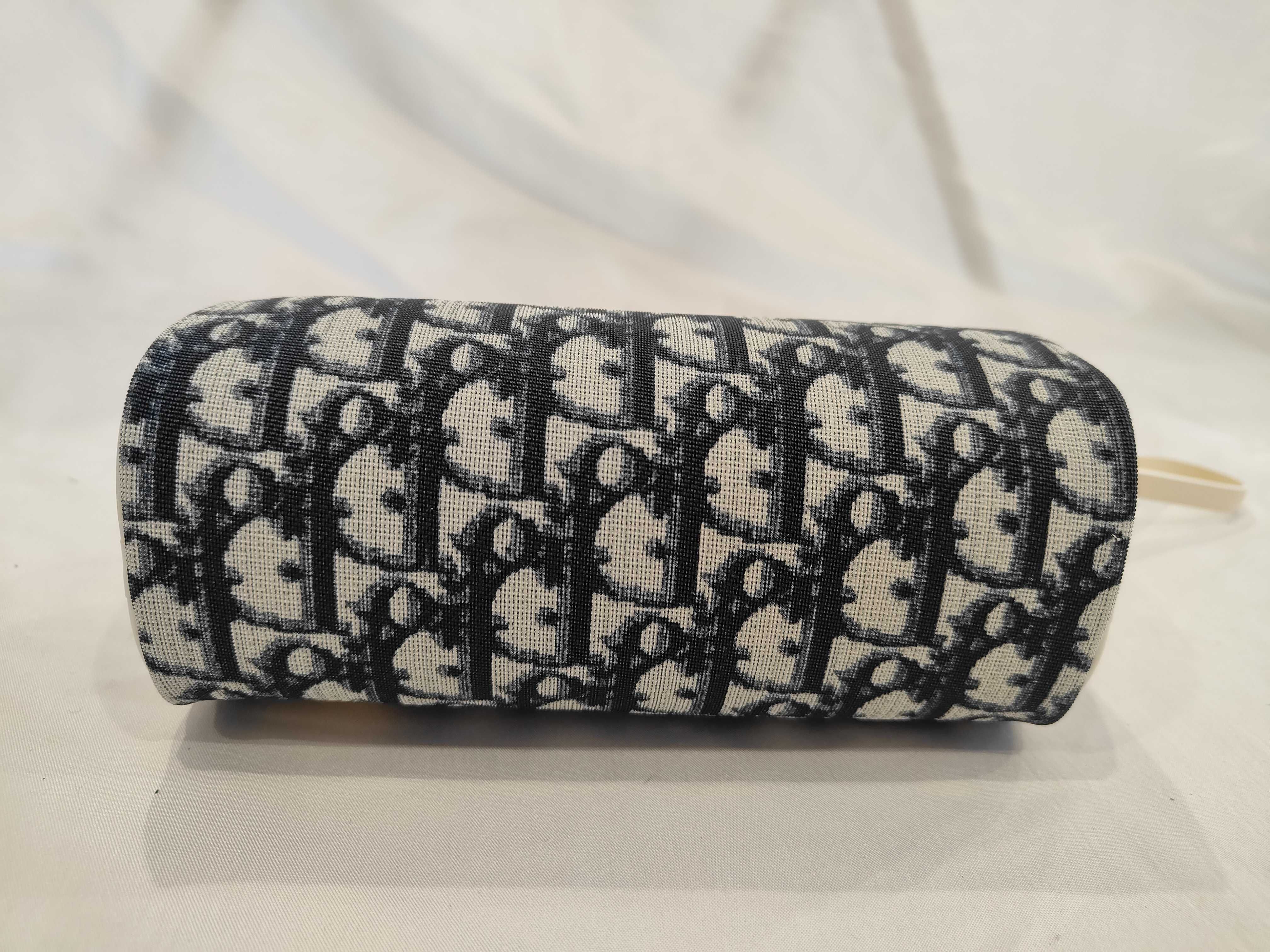 Number Pouch — view 3