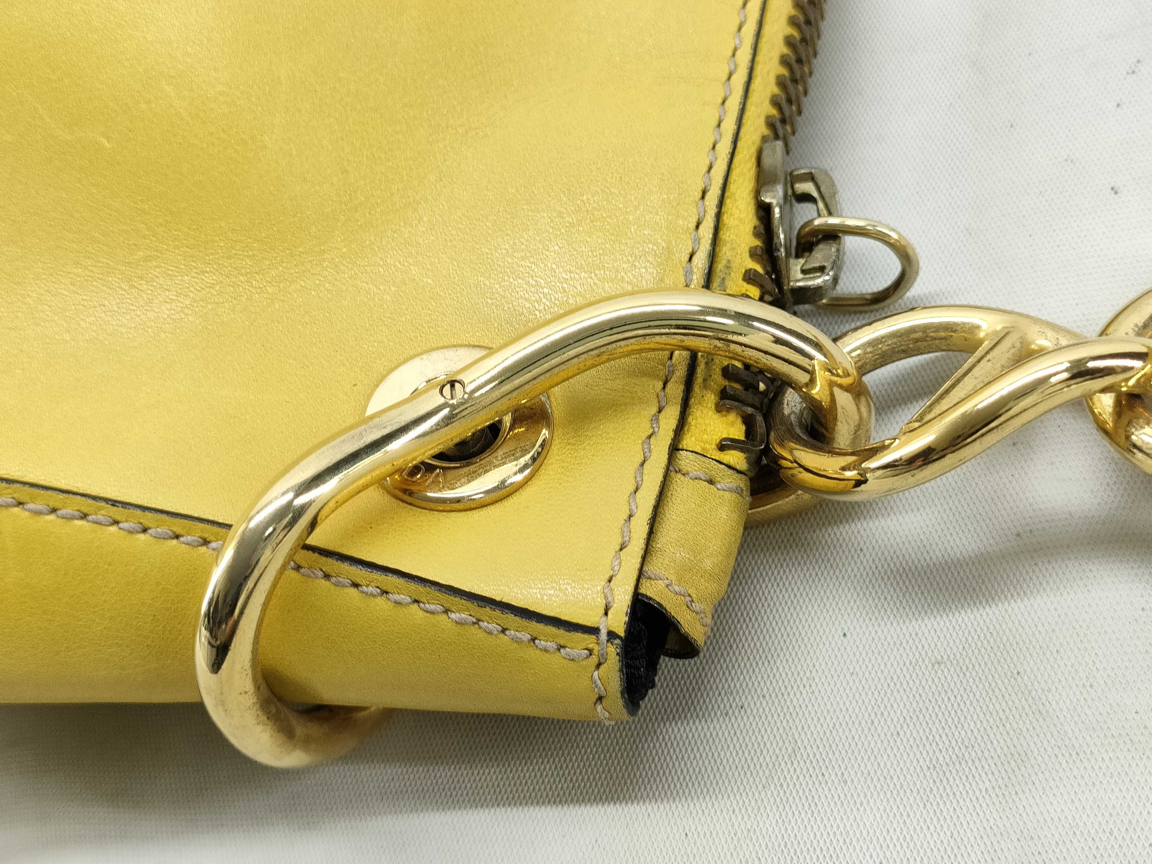 logo embossed leather chain shoulder bag white tag 7 shoulder bag — view 6
