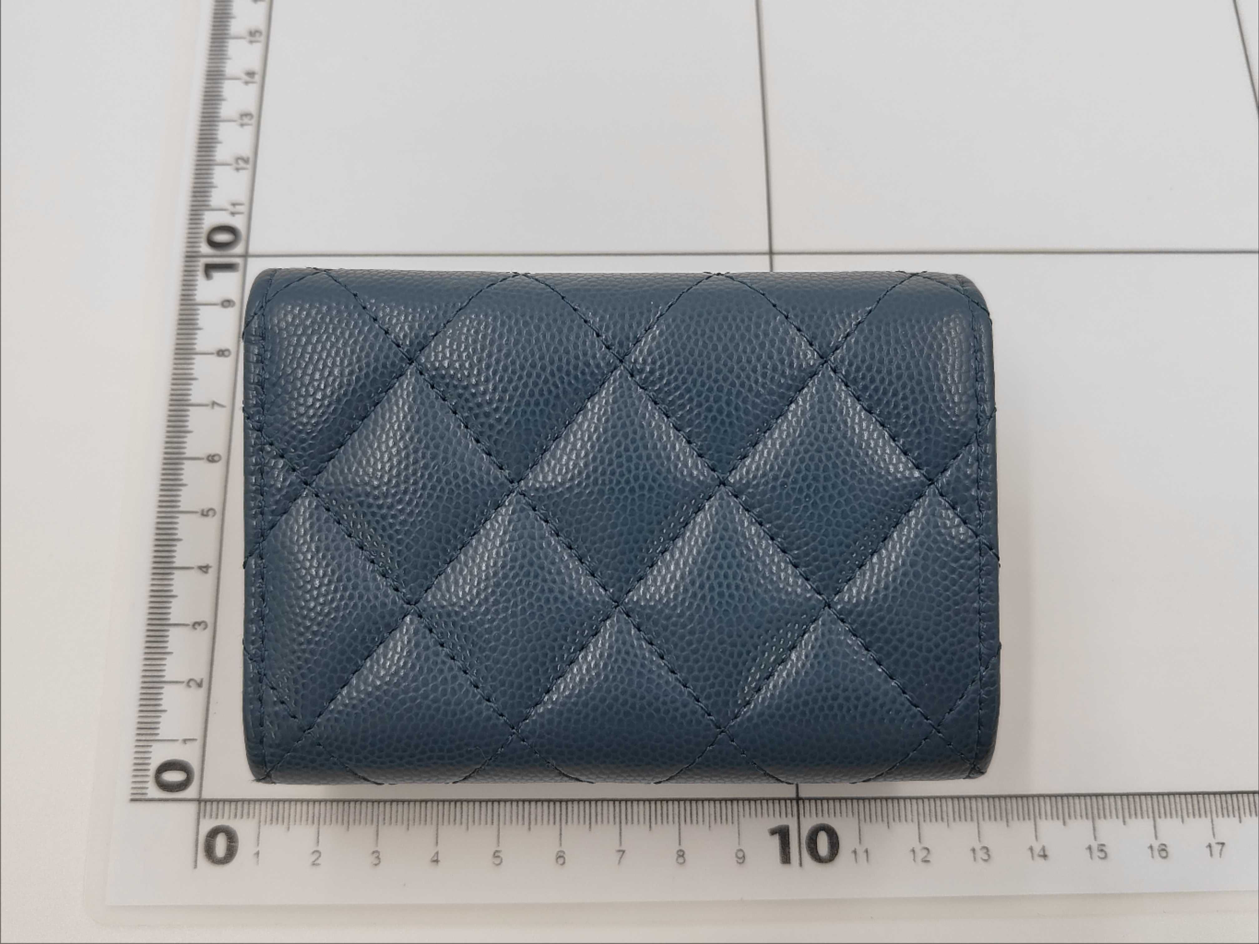 wallet — view 2