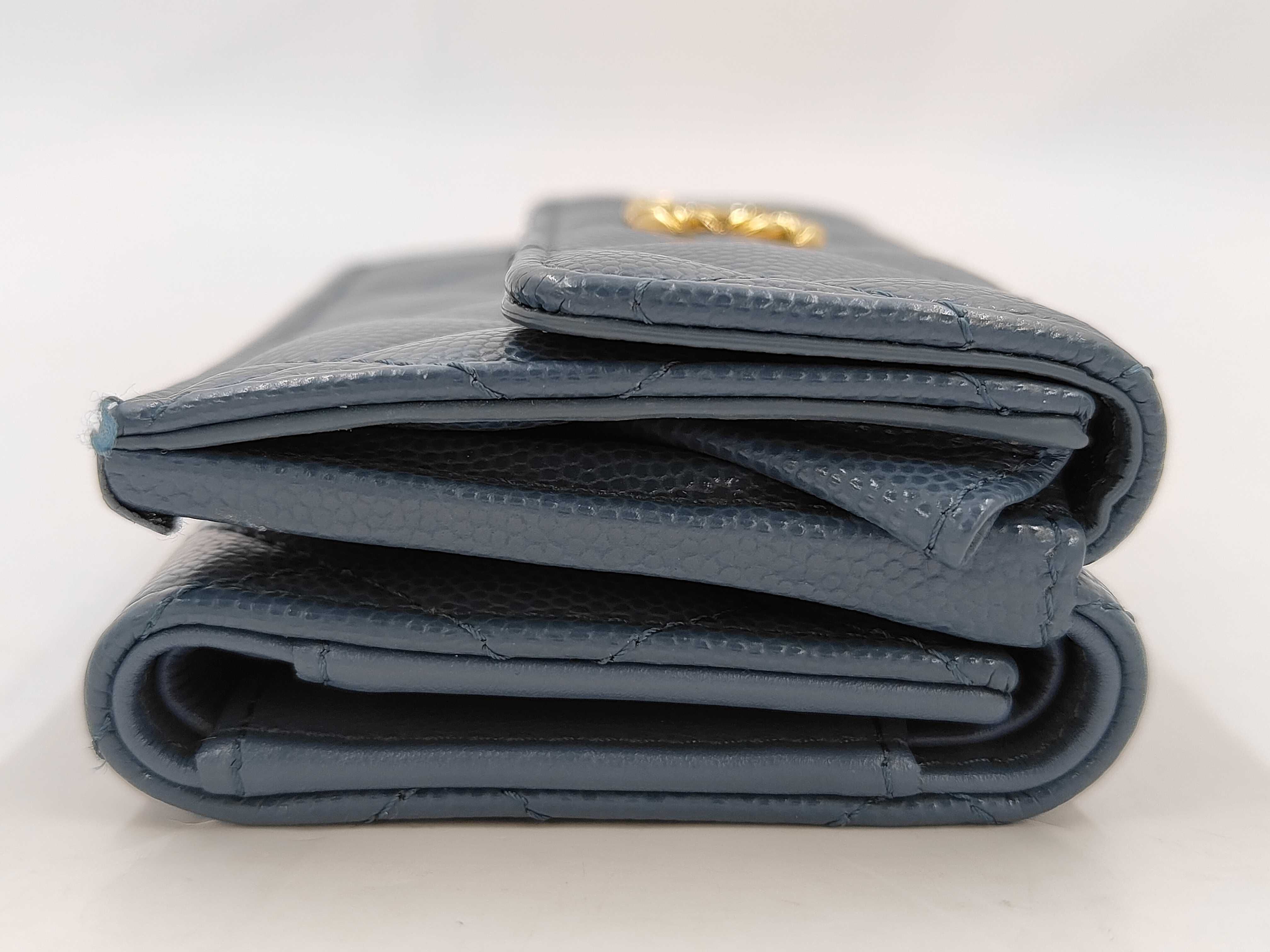 wallet — view 4