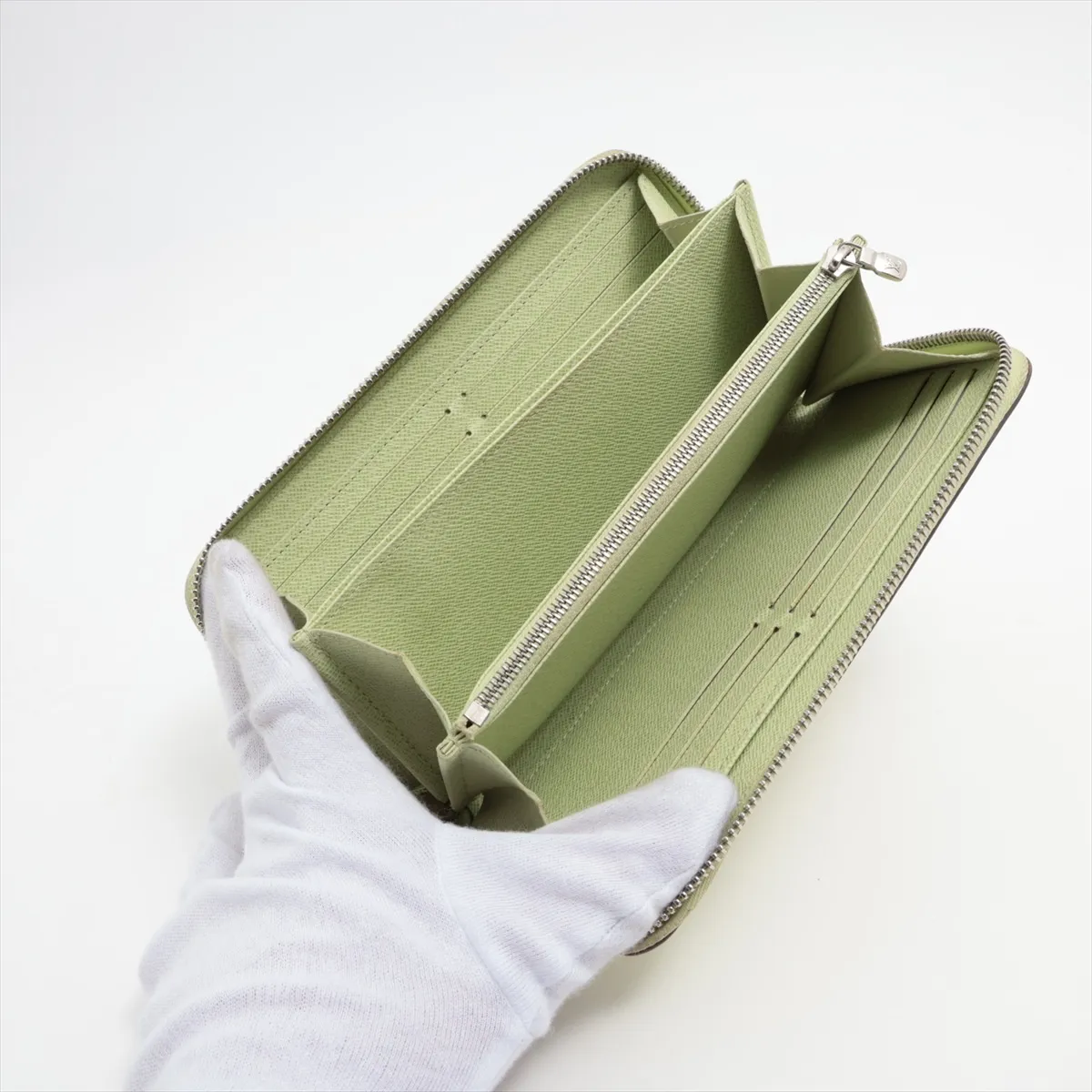 Epi Zippy Wallet M82513 Green Round Zip Wallet (RFID detected) — view 3