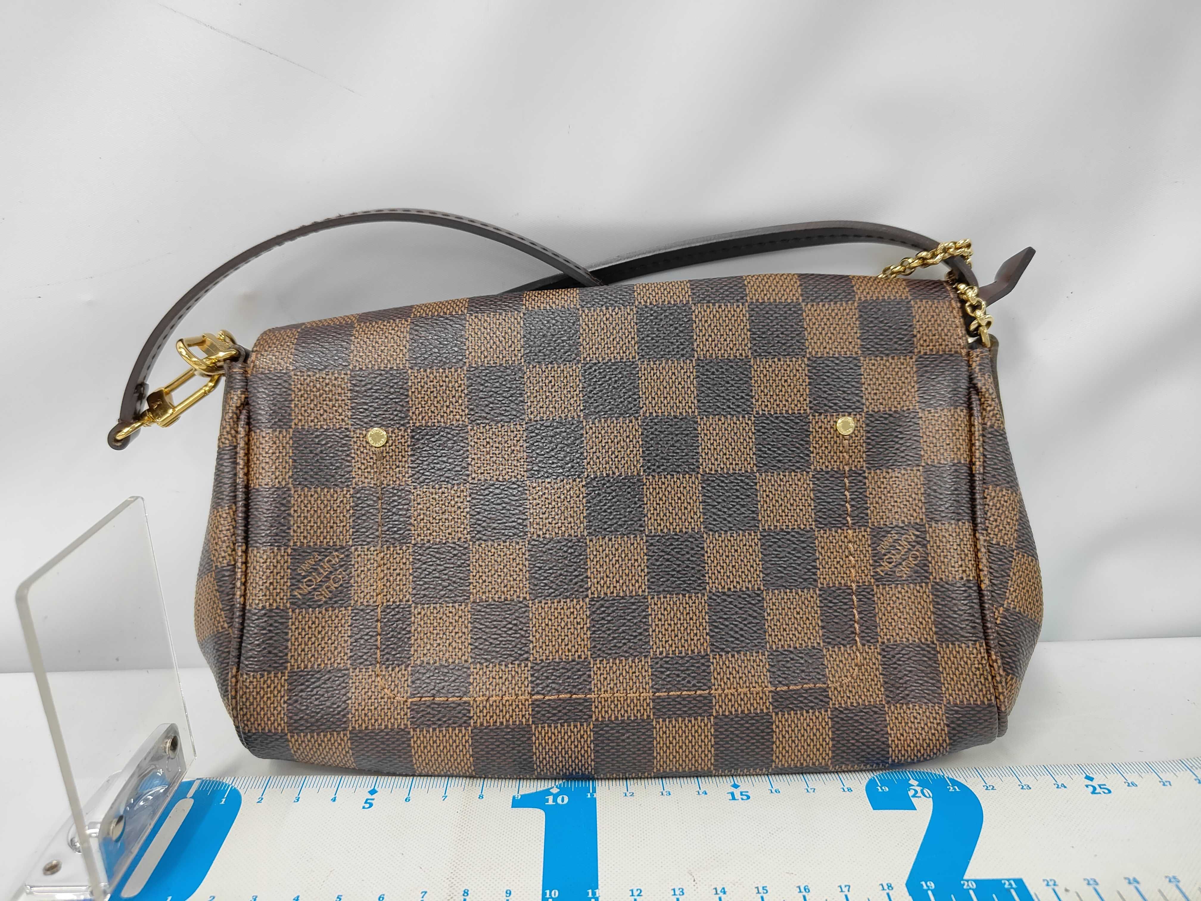 LV Damier Favorite PM Shoulder Bag — view 2