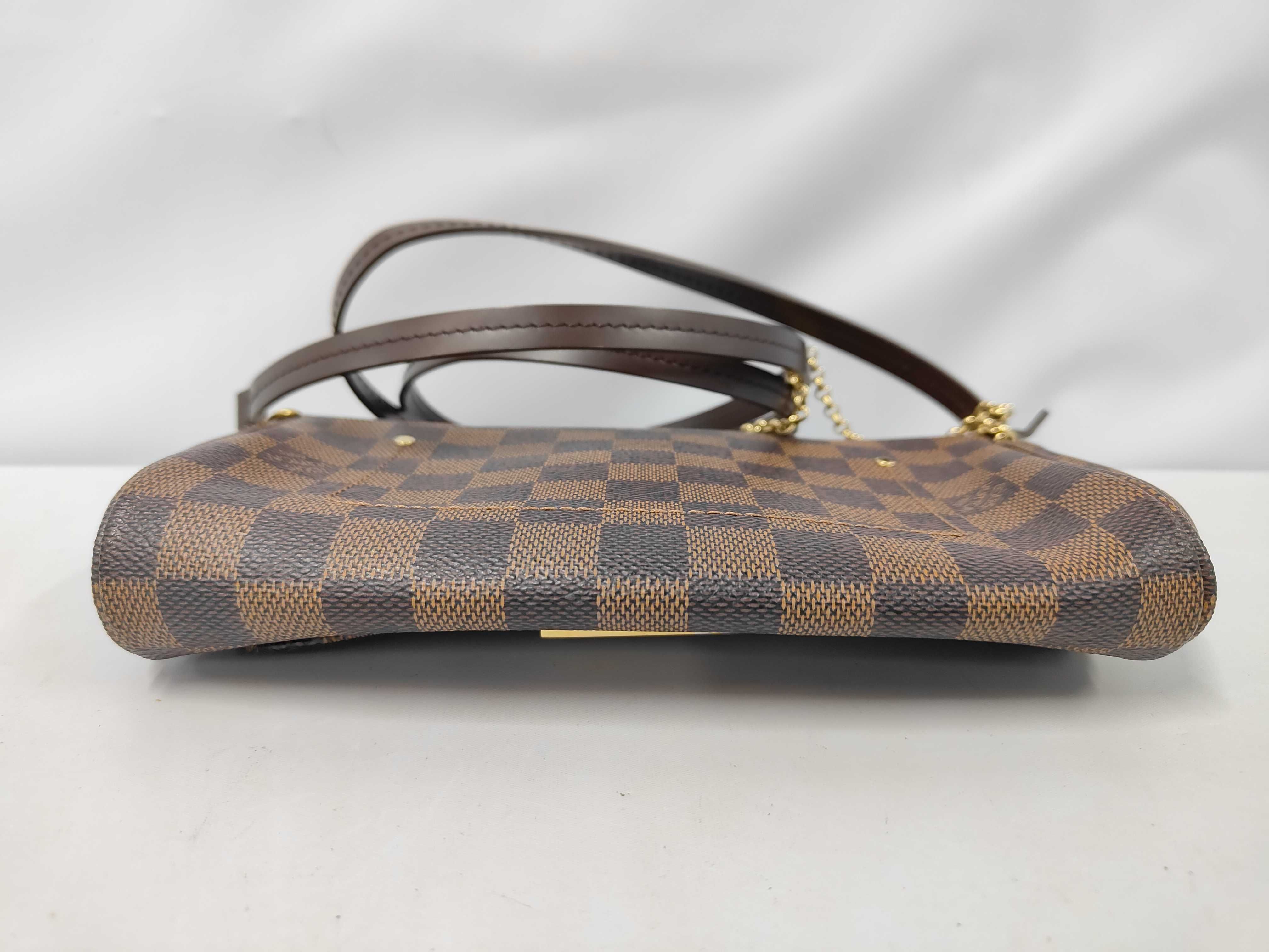 LV Damier Favorite PM Shoulder Bag — view 3