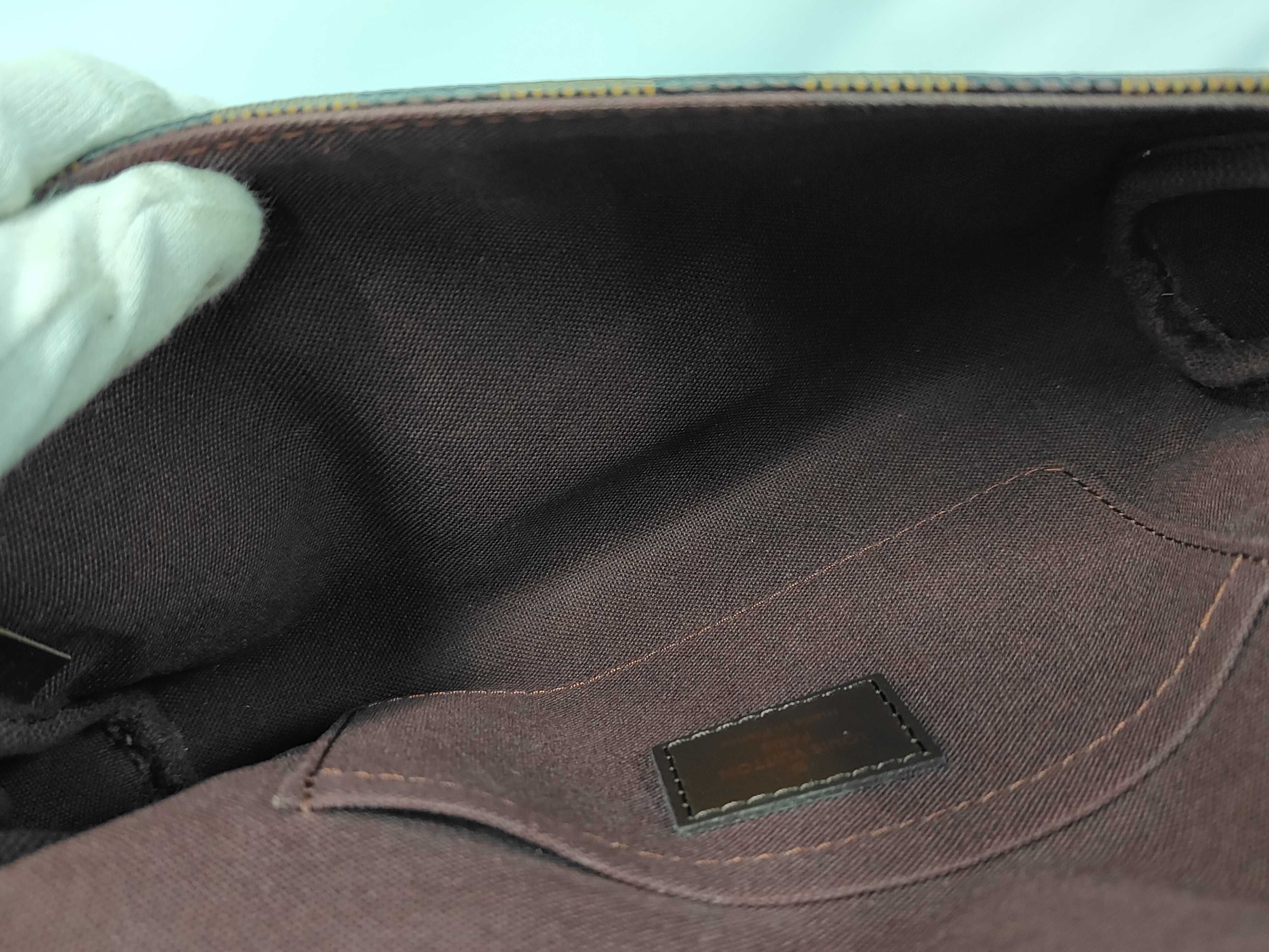 LV Damier Favorite PM Shoulder Bag — view 9