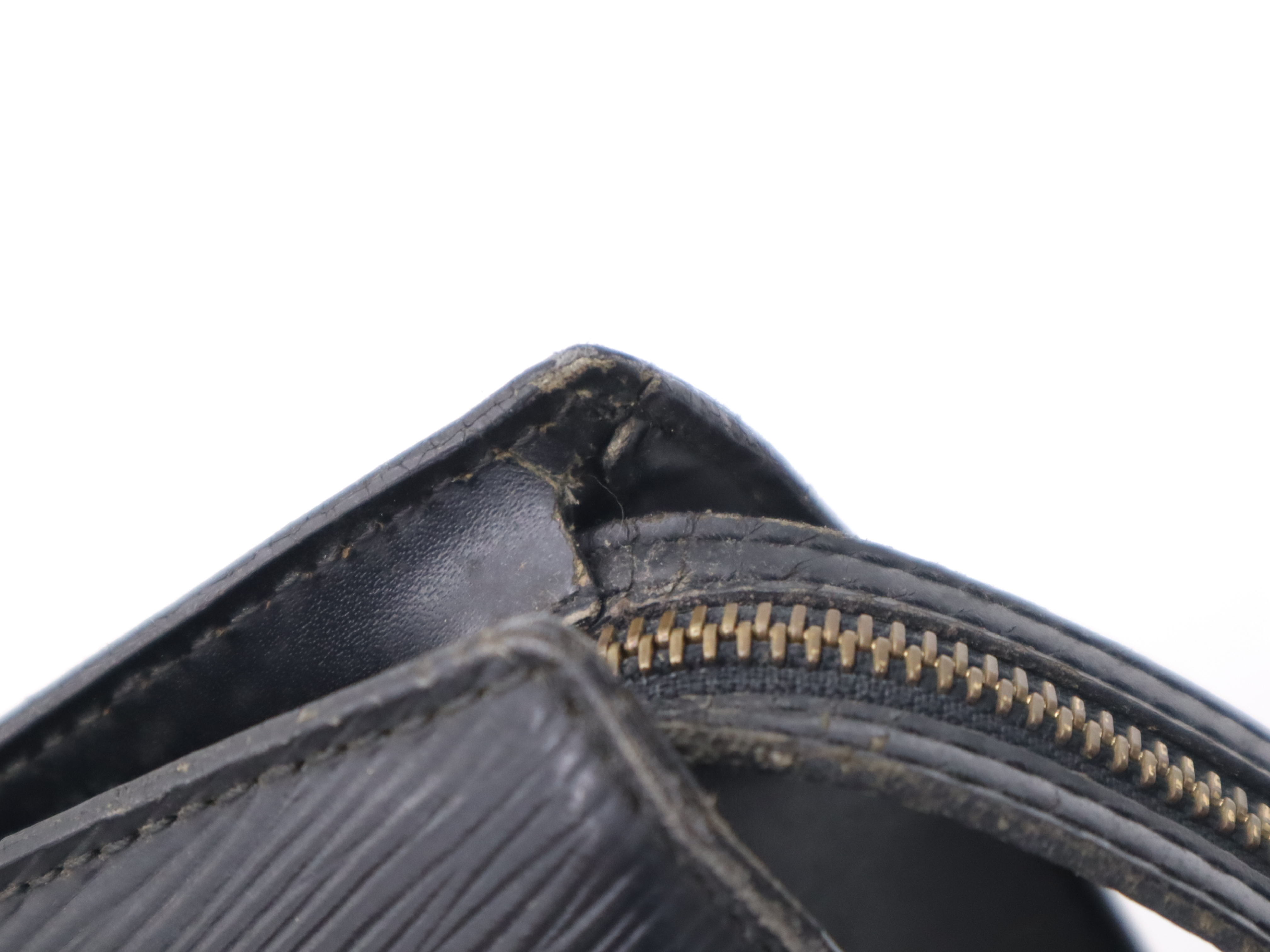 M52272 Epi Saint Jacques Noir Handbag — view 11