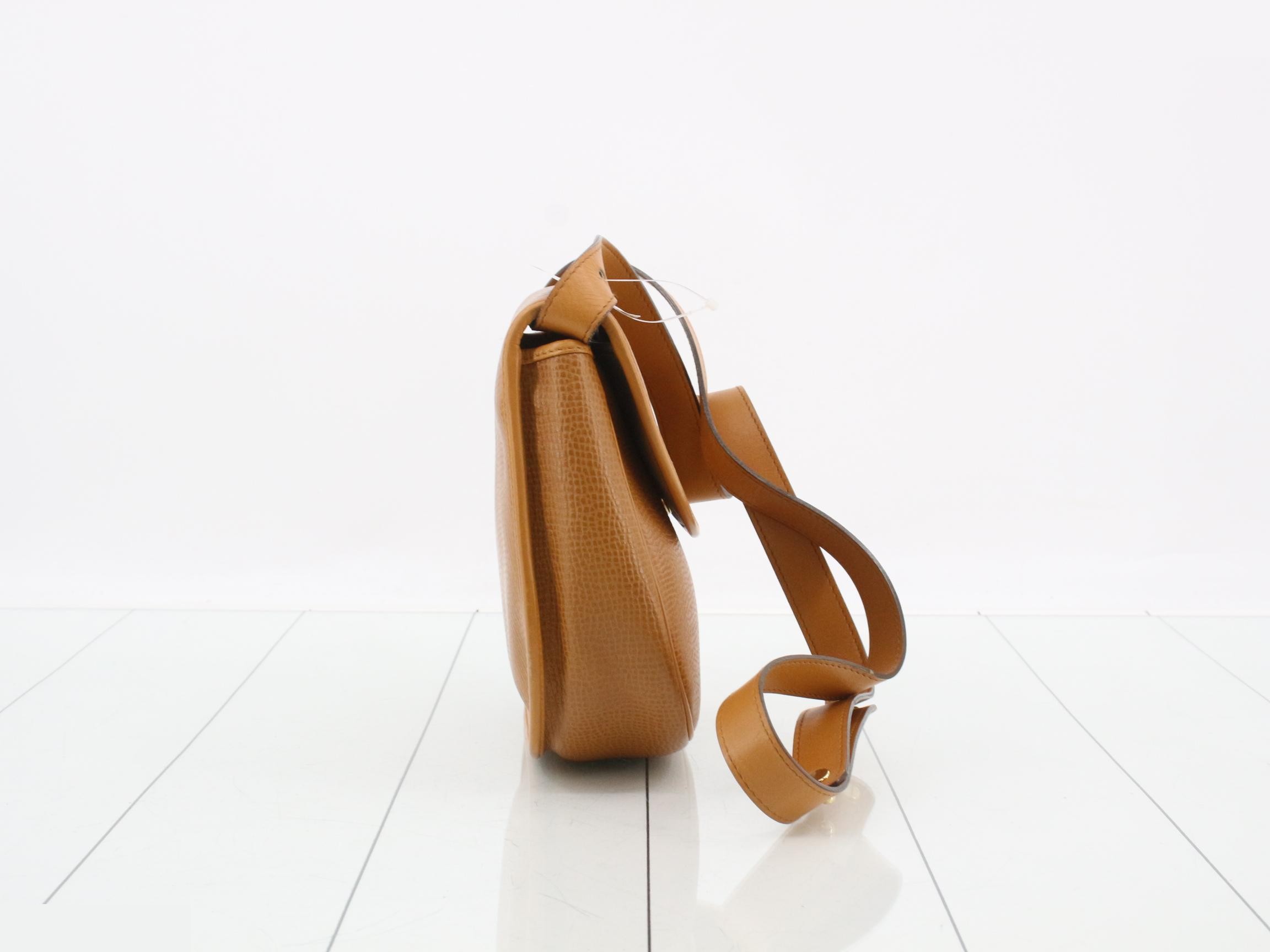 Shoulder bag with CD logo, brown leather — view 4