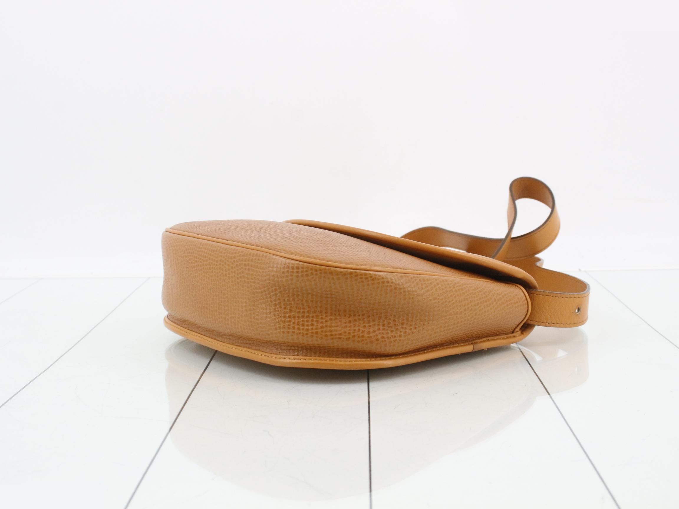 Shoulder bag with CD logo, brown leather — view 6