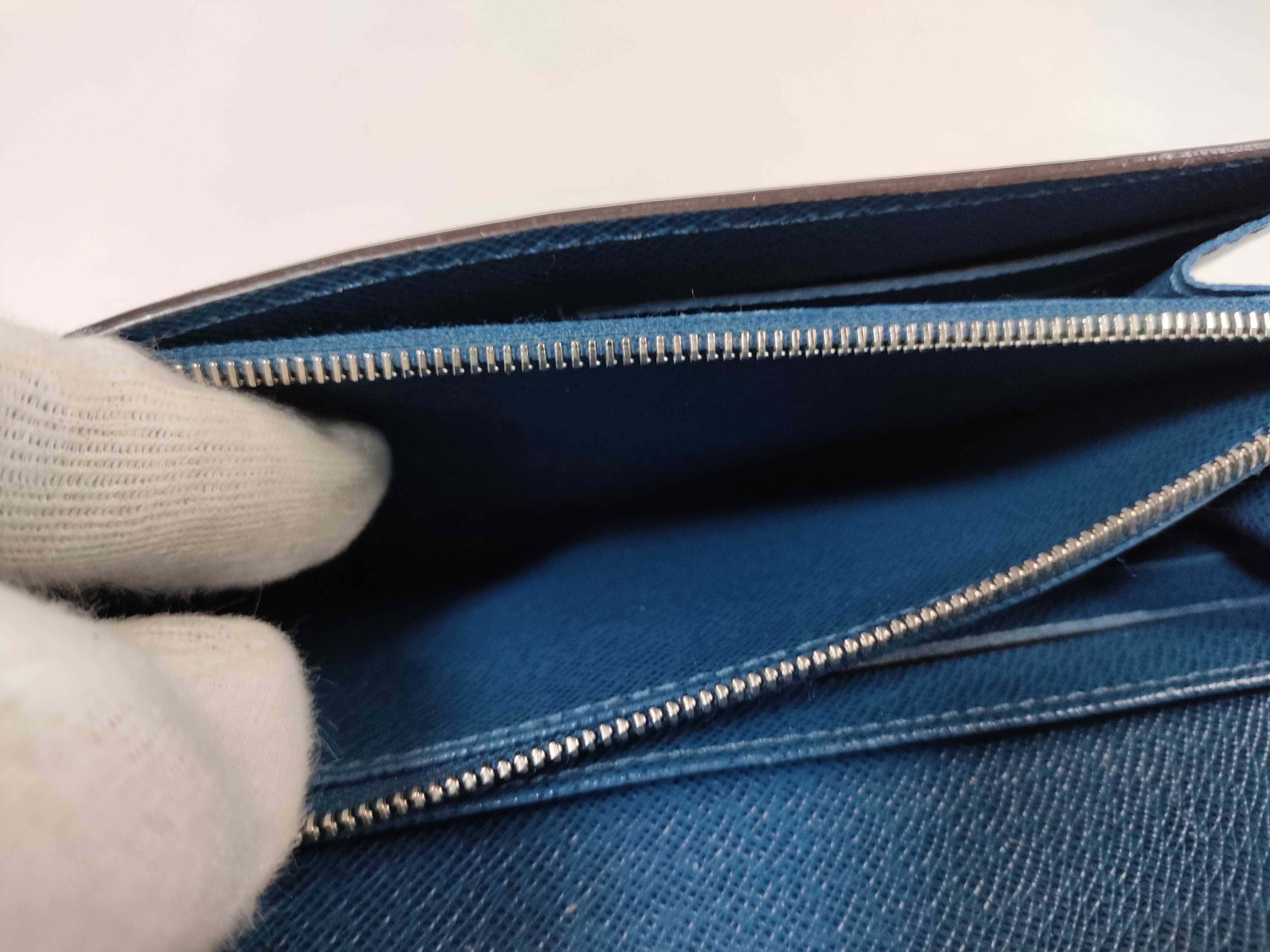 Epi Portefeuille Sarah Bicolor Wallet with Initials — view 11