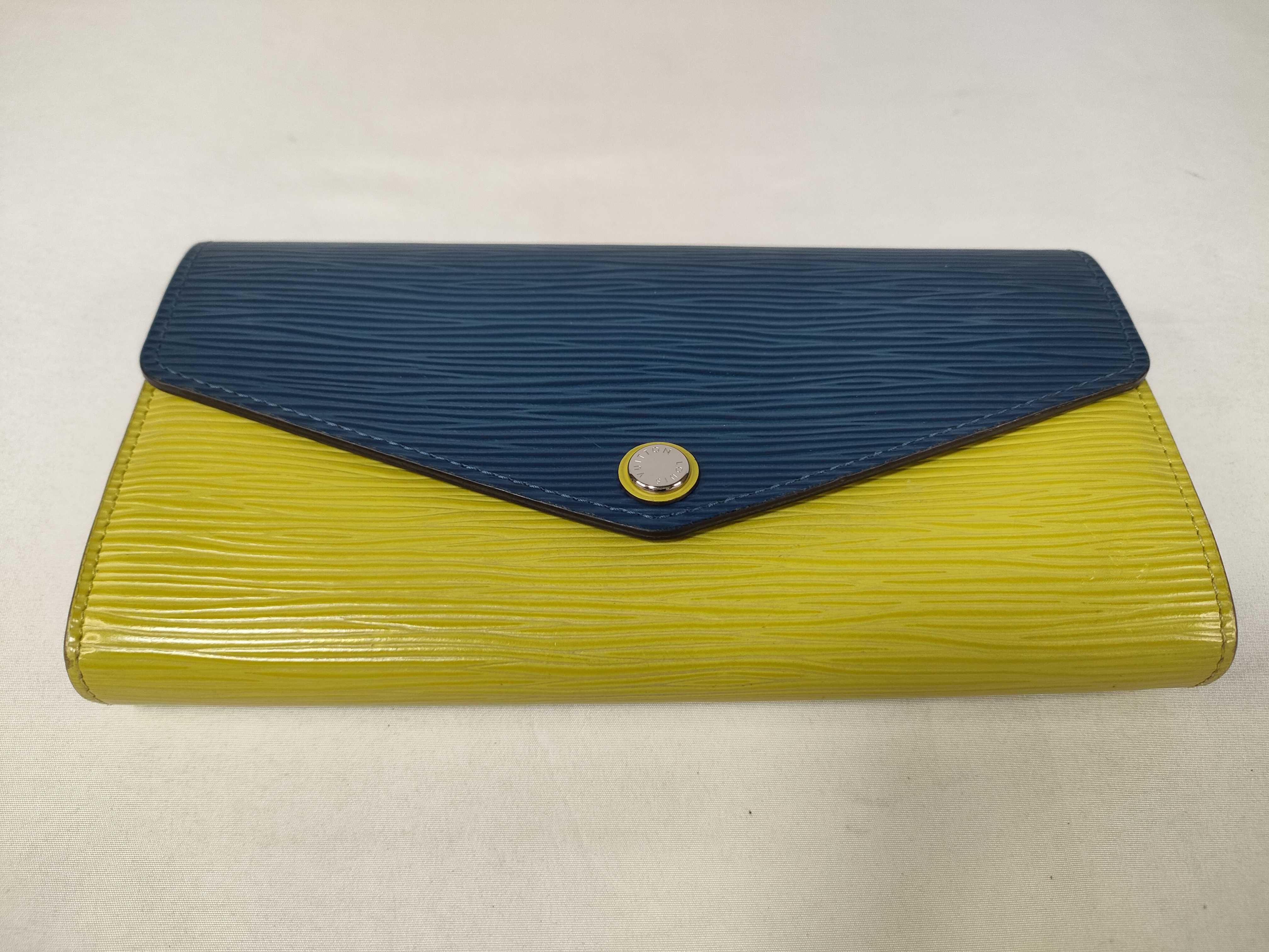 Epi Portefeuille Sarah Bicolor Wallet with Initials — view 3