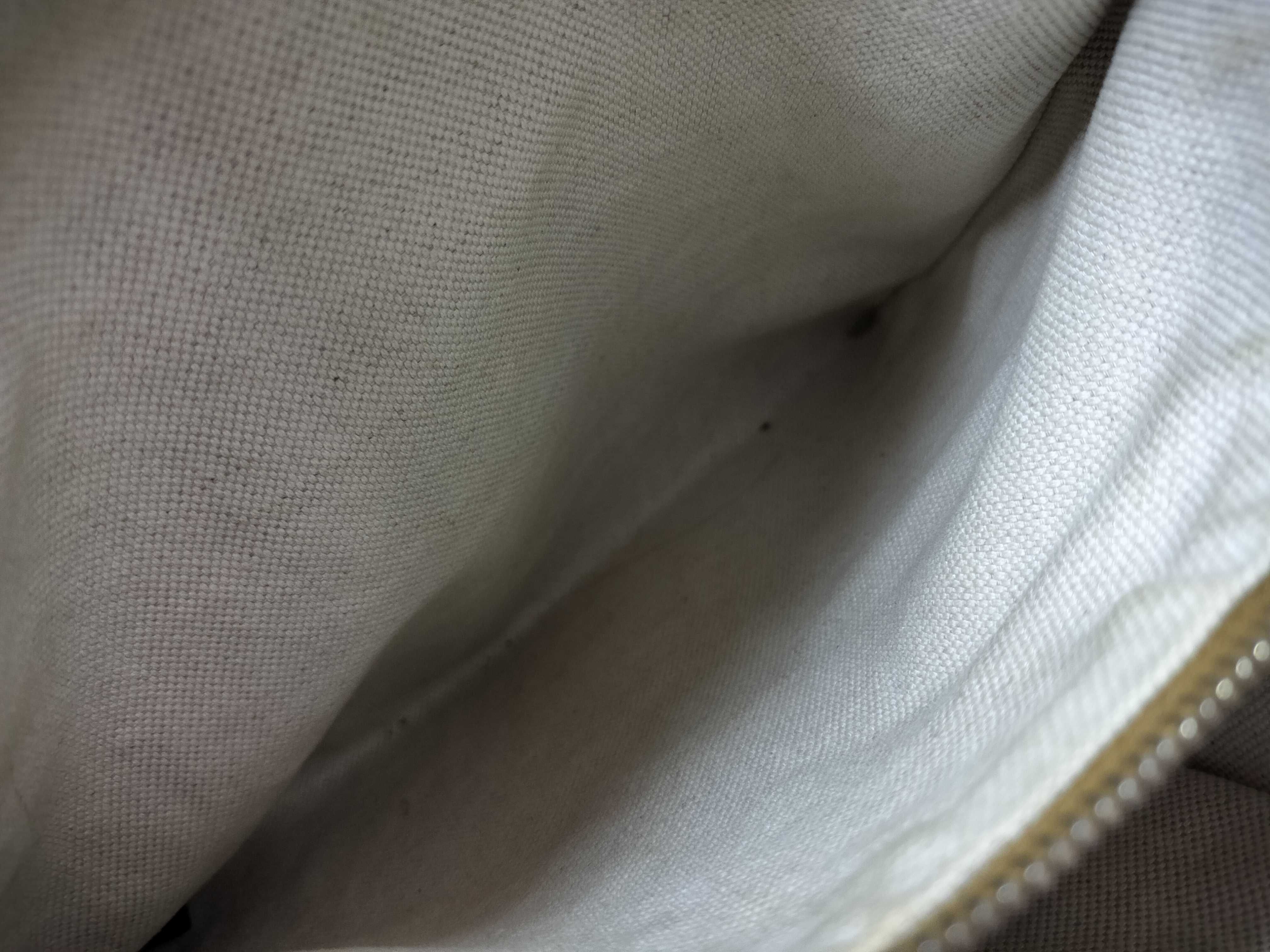 GG Canvas Gucci Handbag Shoulder Bag — view 11