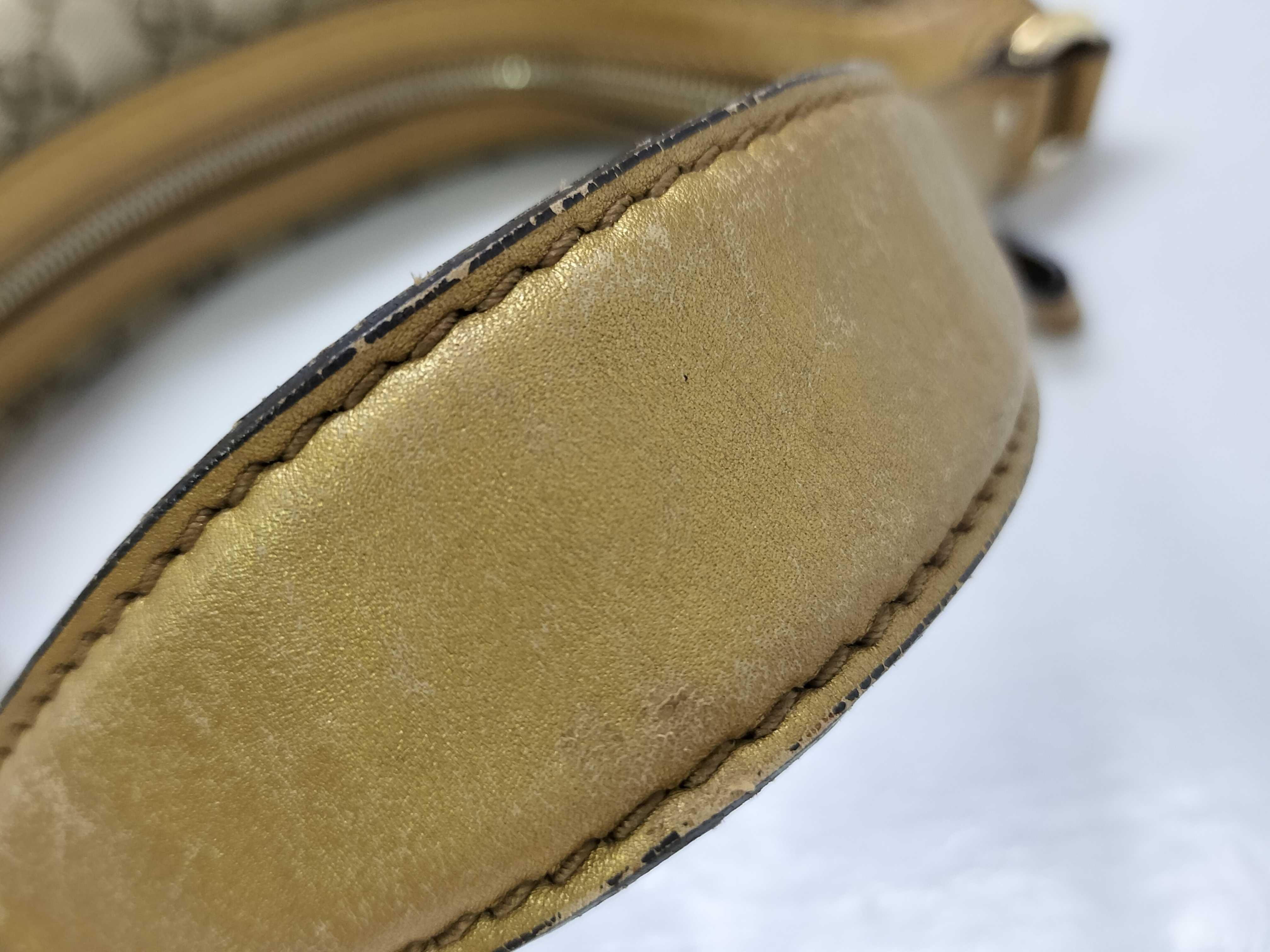 GG Canvas Gucci Handbag Shoulder Bag — view 4