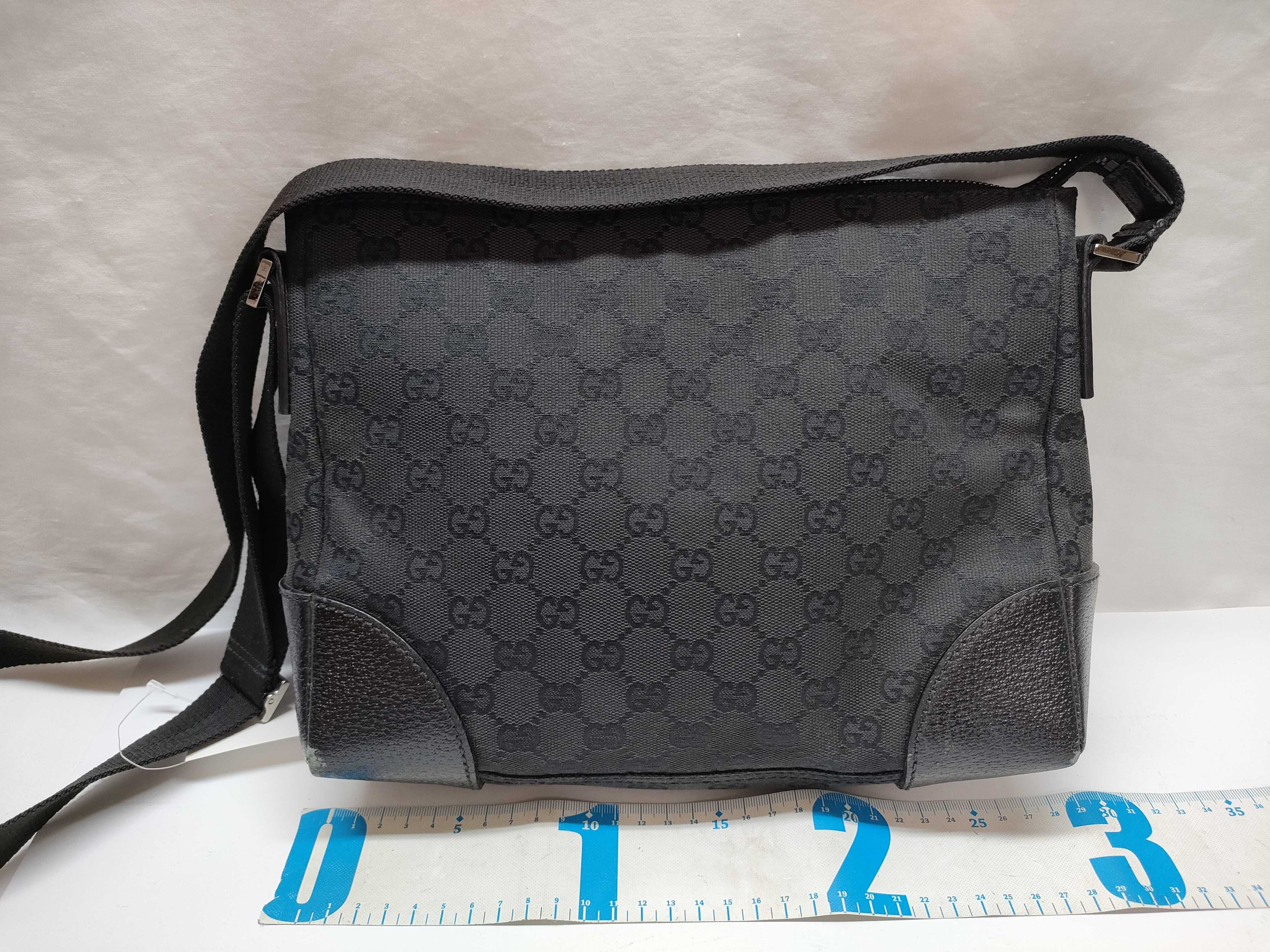 GG Canvas 114273 Shoulder Bag — view 2