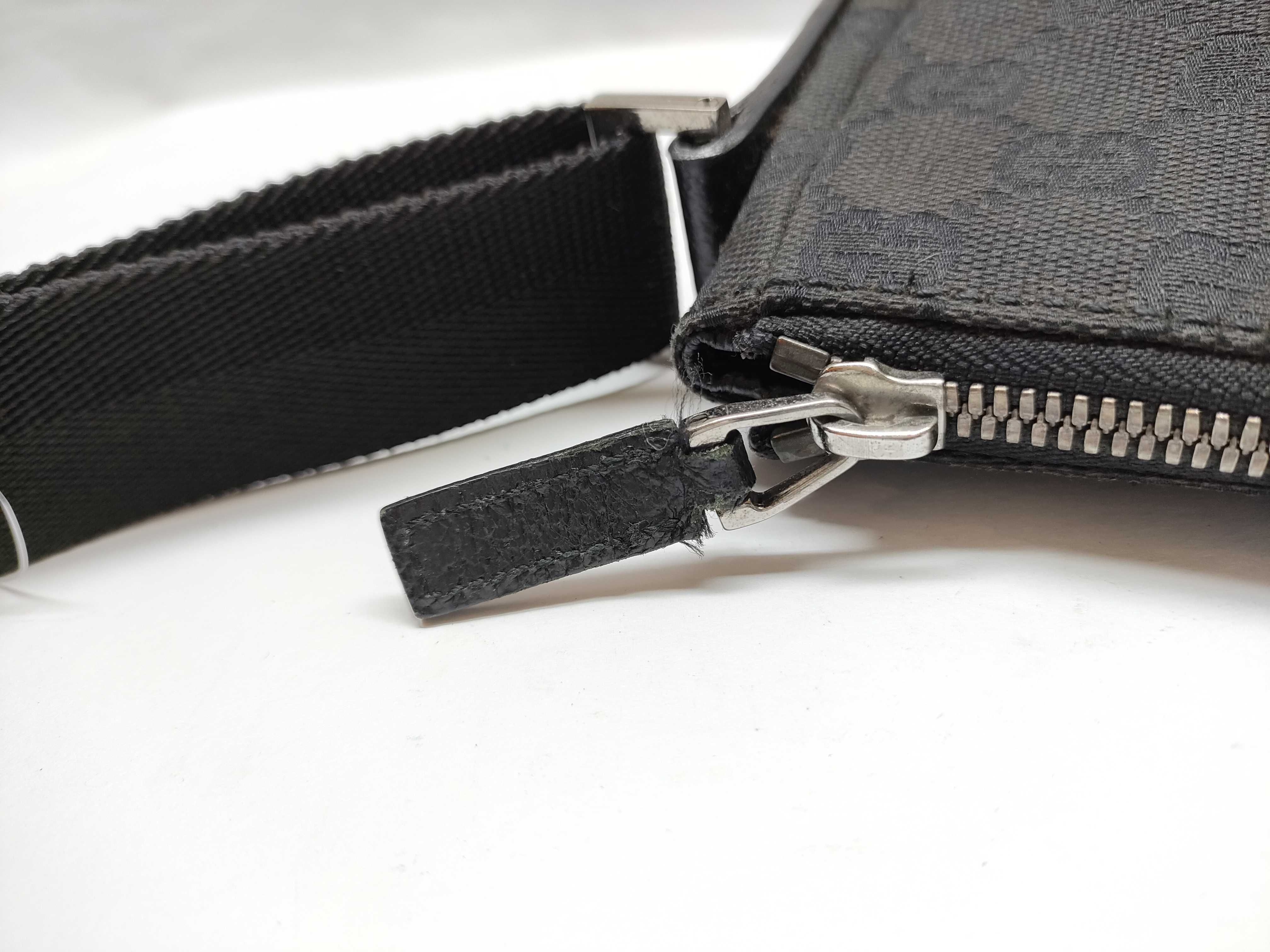 GG Canvas 114273 Shoulder Bag — view 11