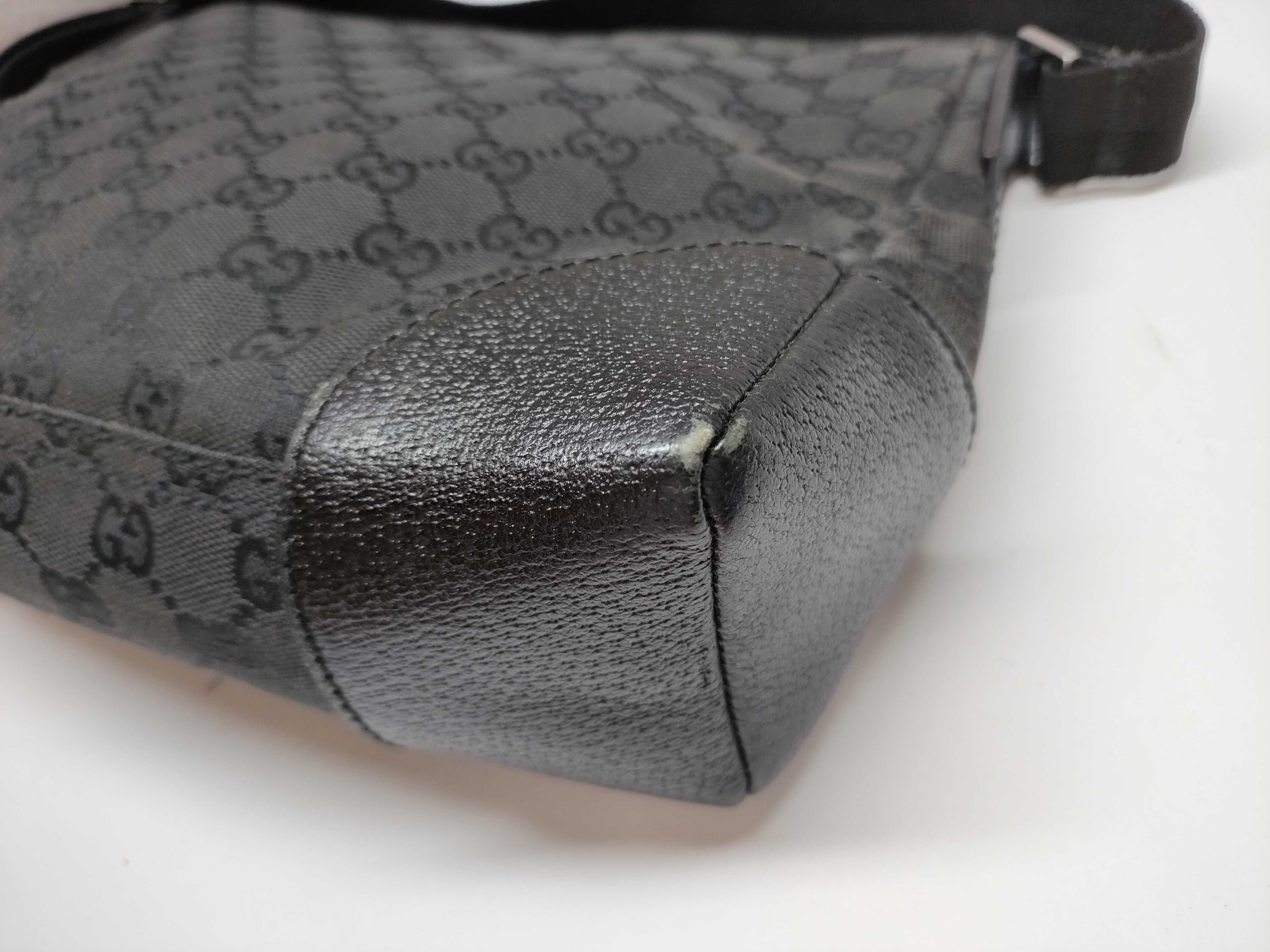 GG Canvas 114273 Shoulder Bag — view 5