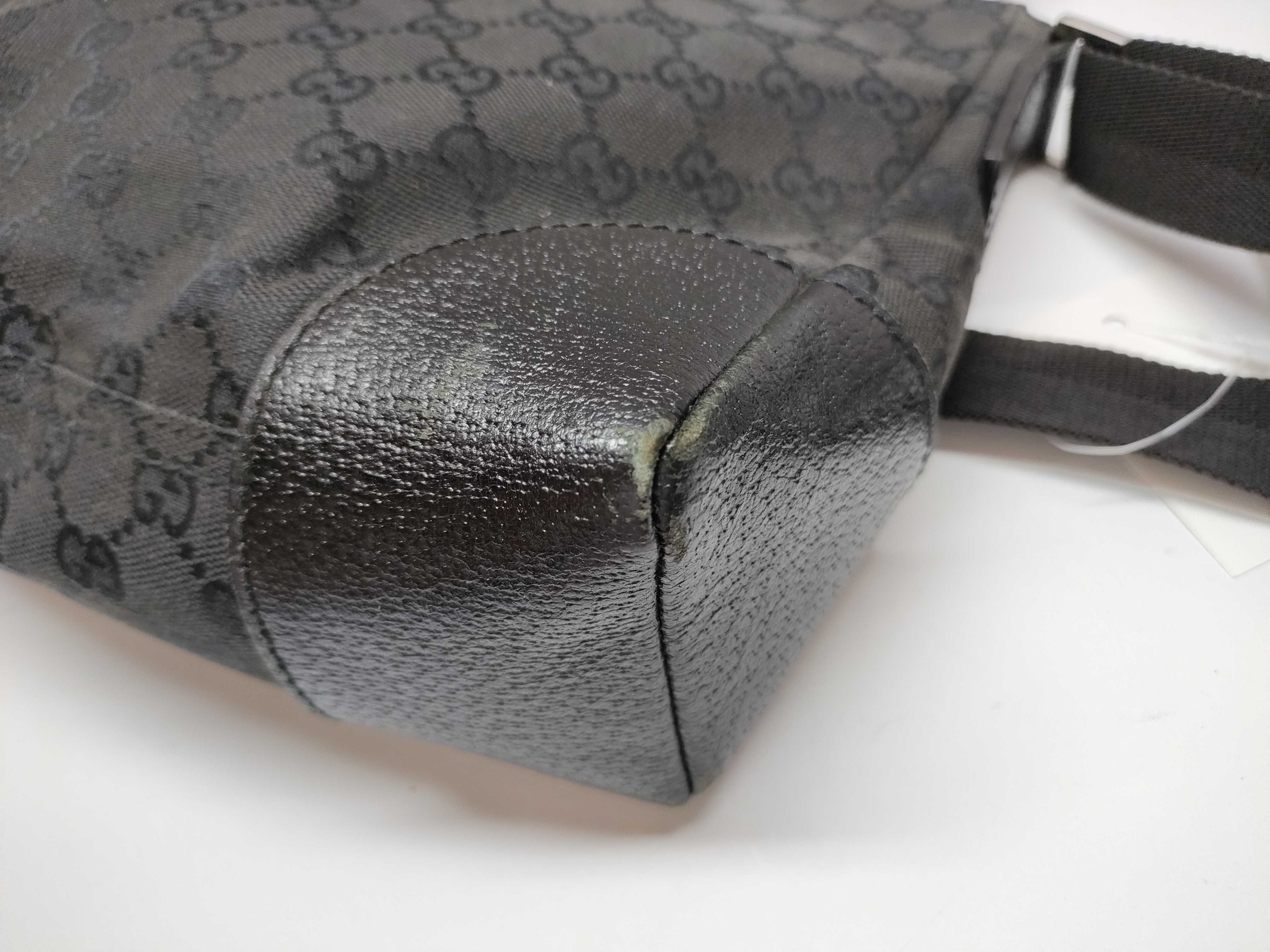 GG Canvas 114273 Shoulder Bag — view 6