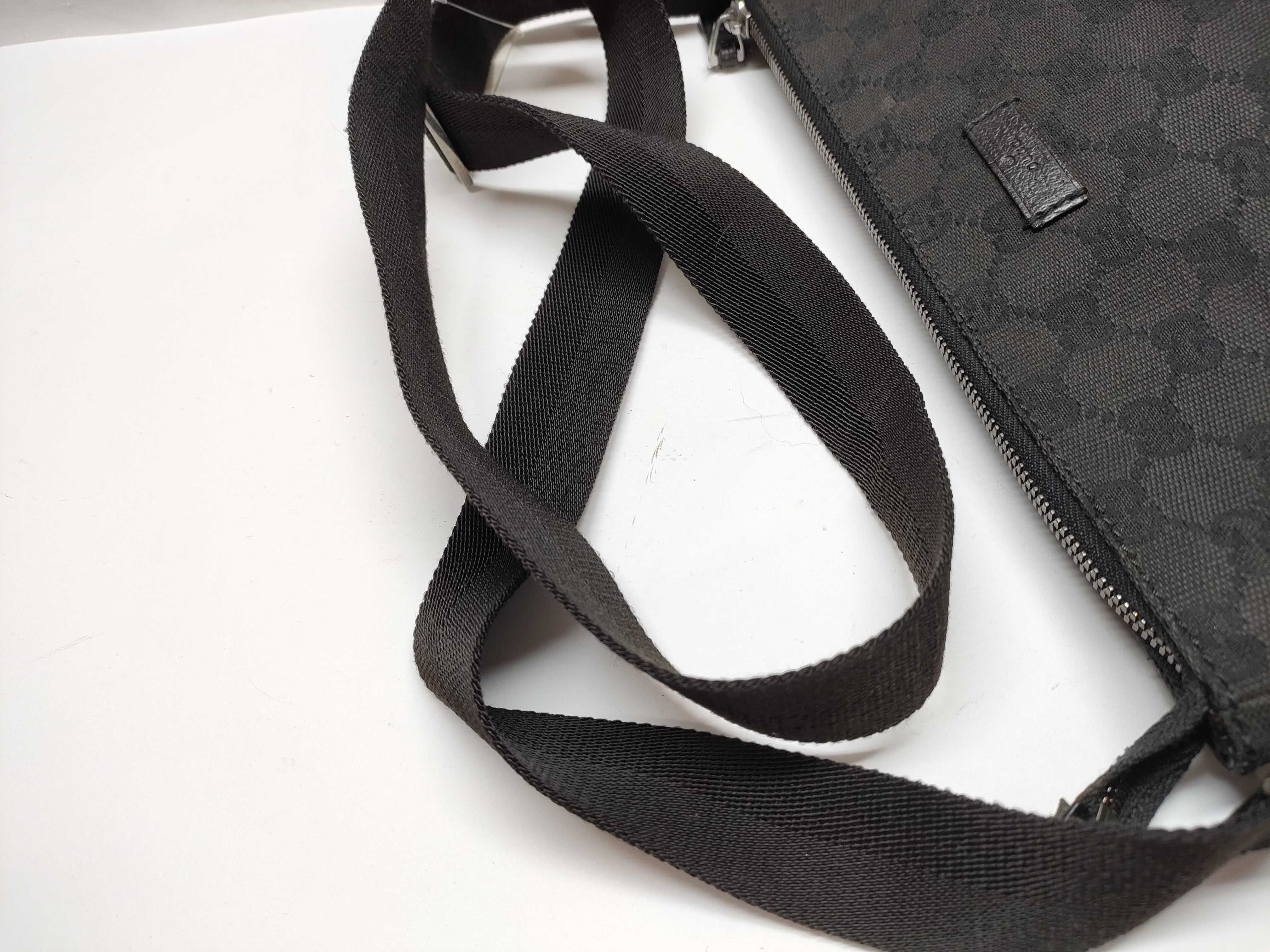 GG Canvas 114273 Shoulder Bag — view 9