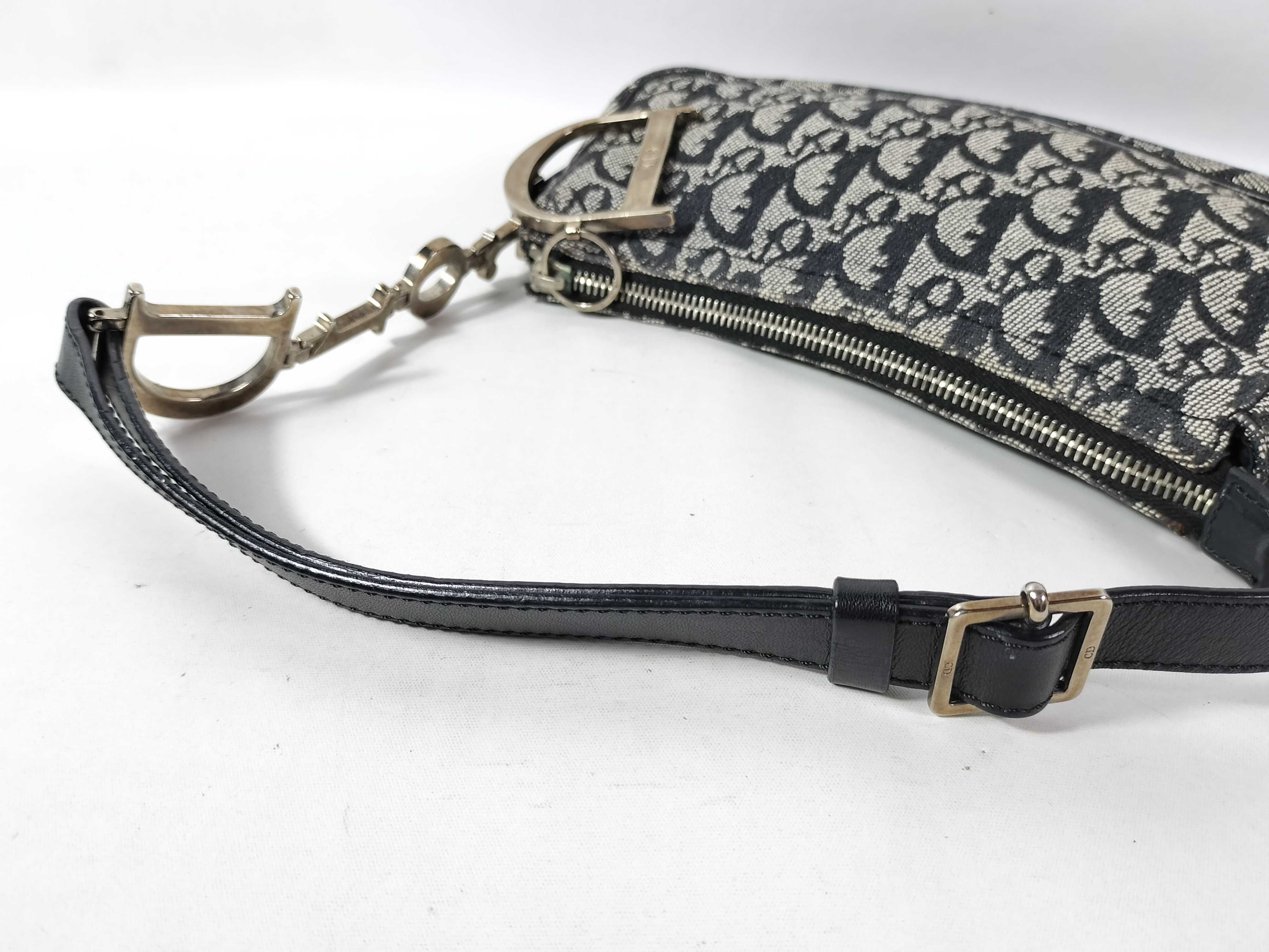 accessory pouch shoulder bag — view 3
