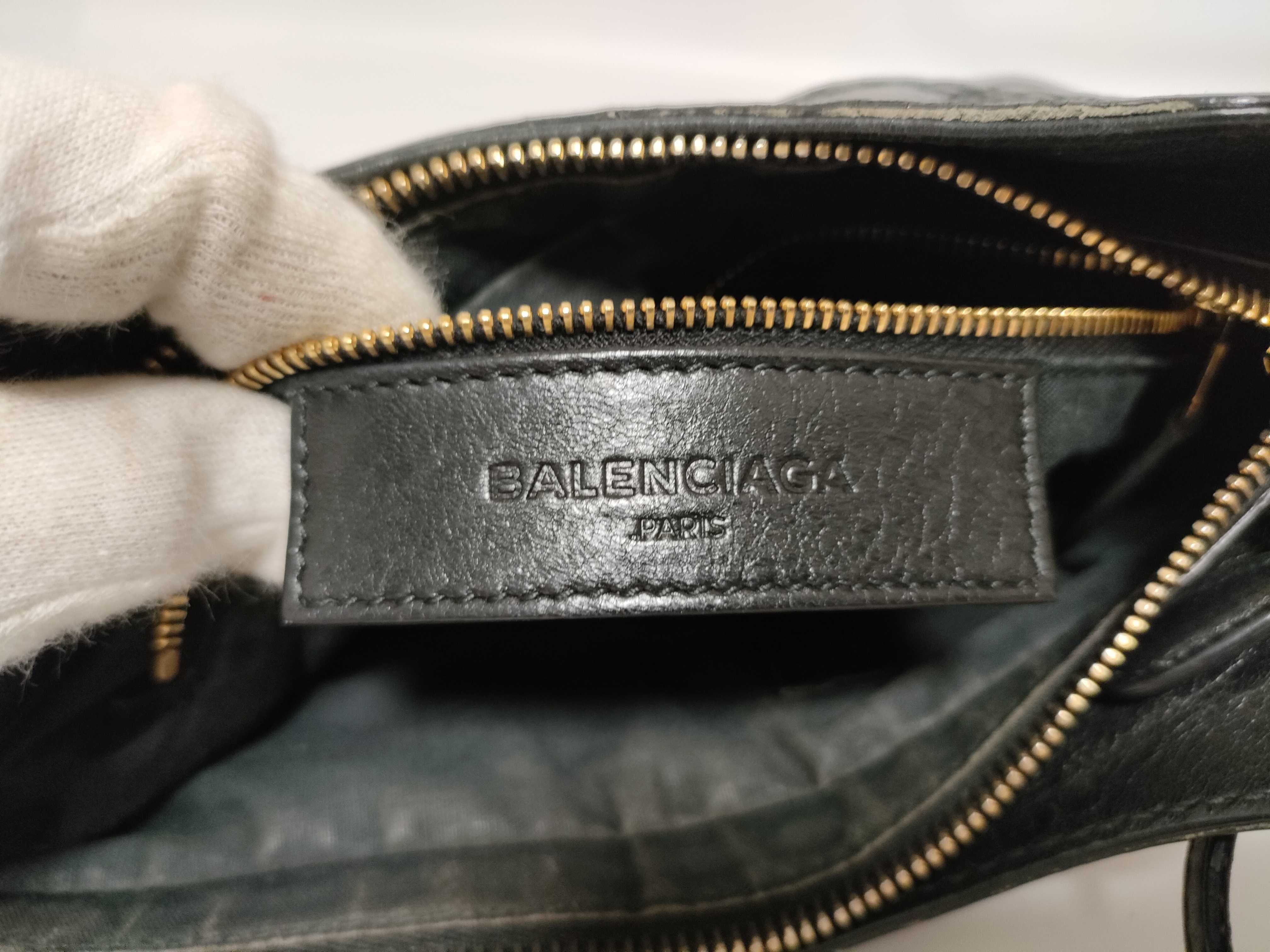 Giant Hip Leather Shoulder Bag, Black, 237203 (Shoulder Bag) — view 12