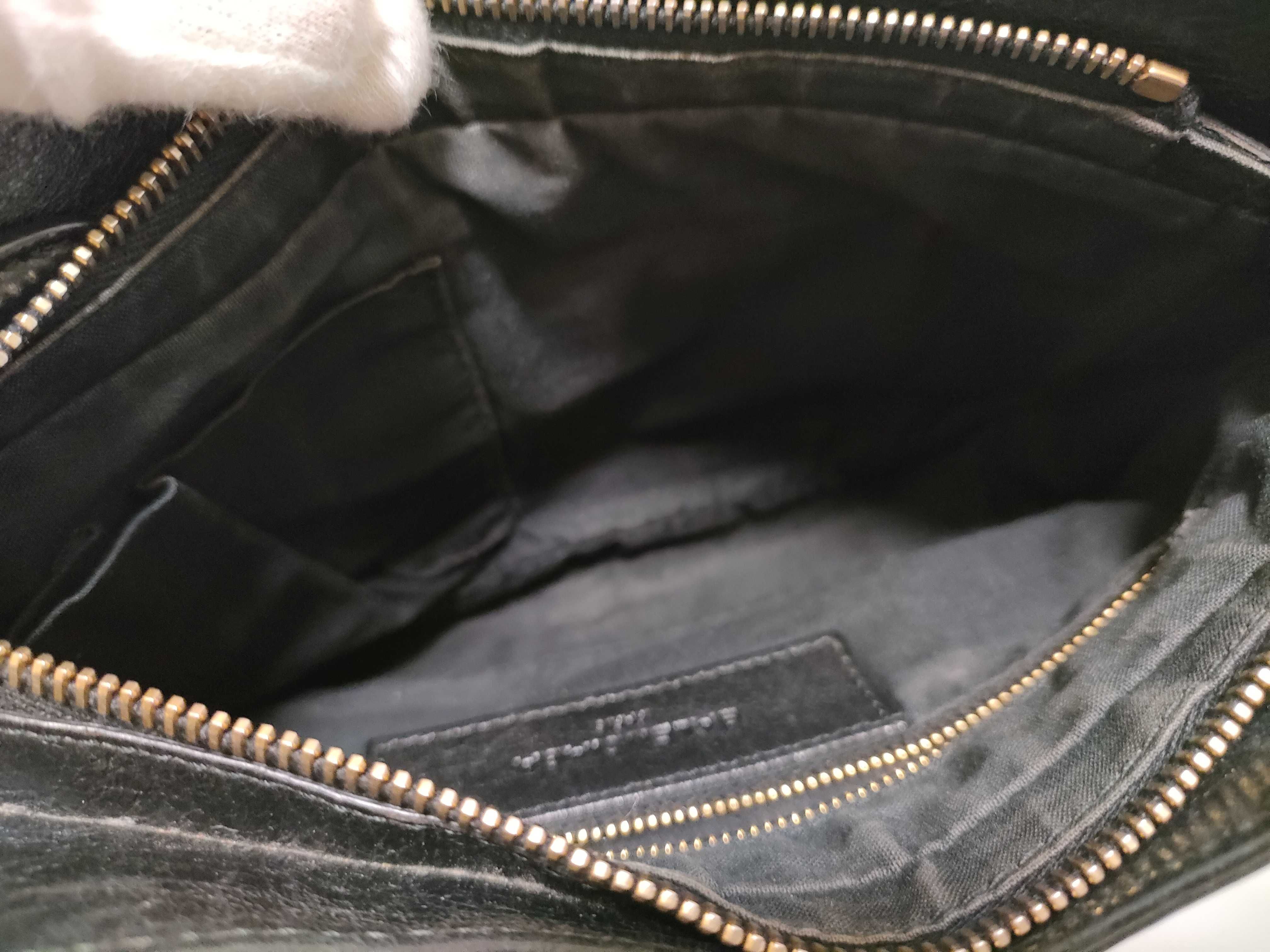 Giant Hip Leather Shoulder Bag, Black, 237203 (Shoulder Bag) — view 10