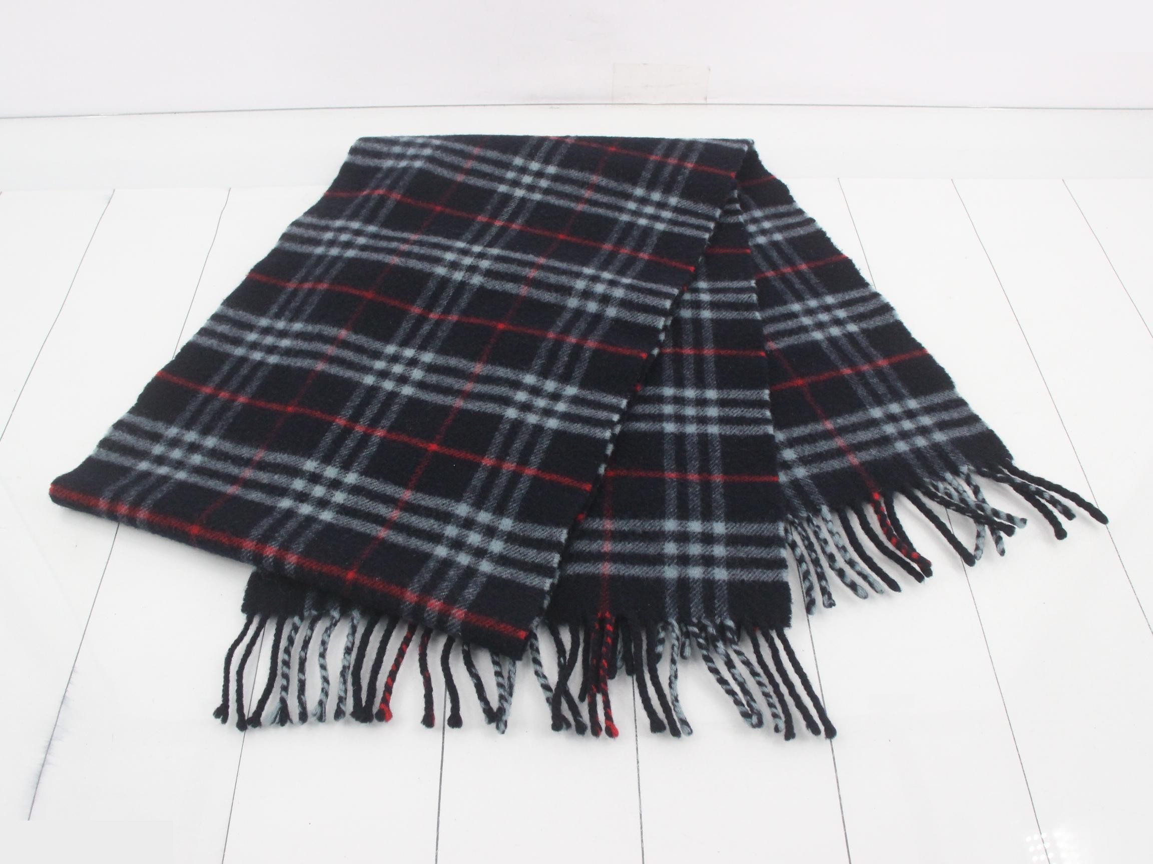 Other lines: Small items, accessories, and scarves — view 3