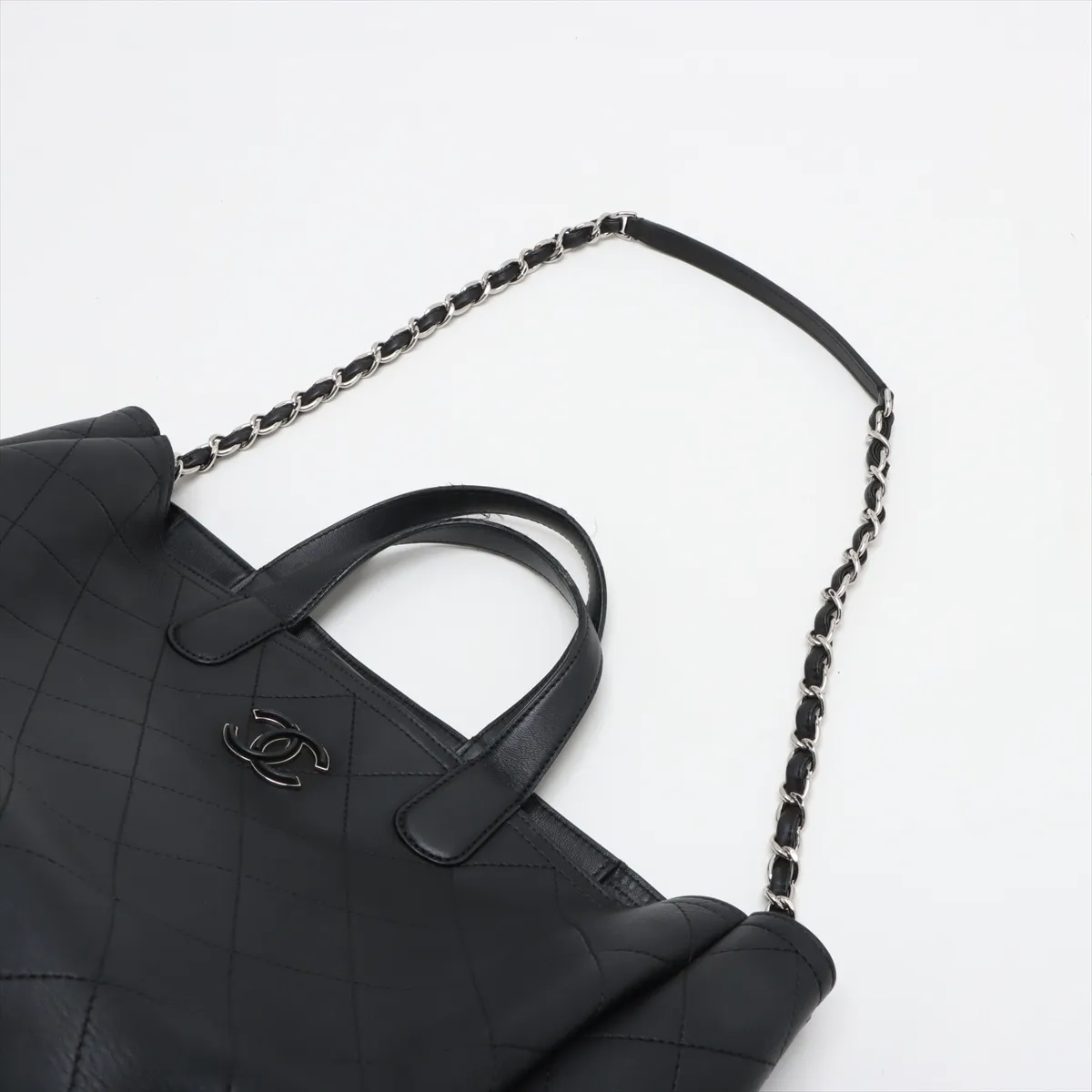 Matelasse Lambskin 2WAY Handbag Black Silver Hardware 26981957 No. 26 — view 7