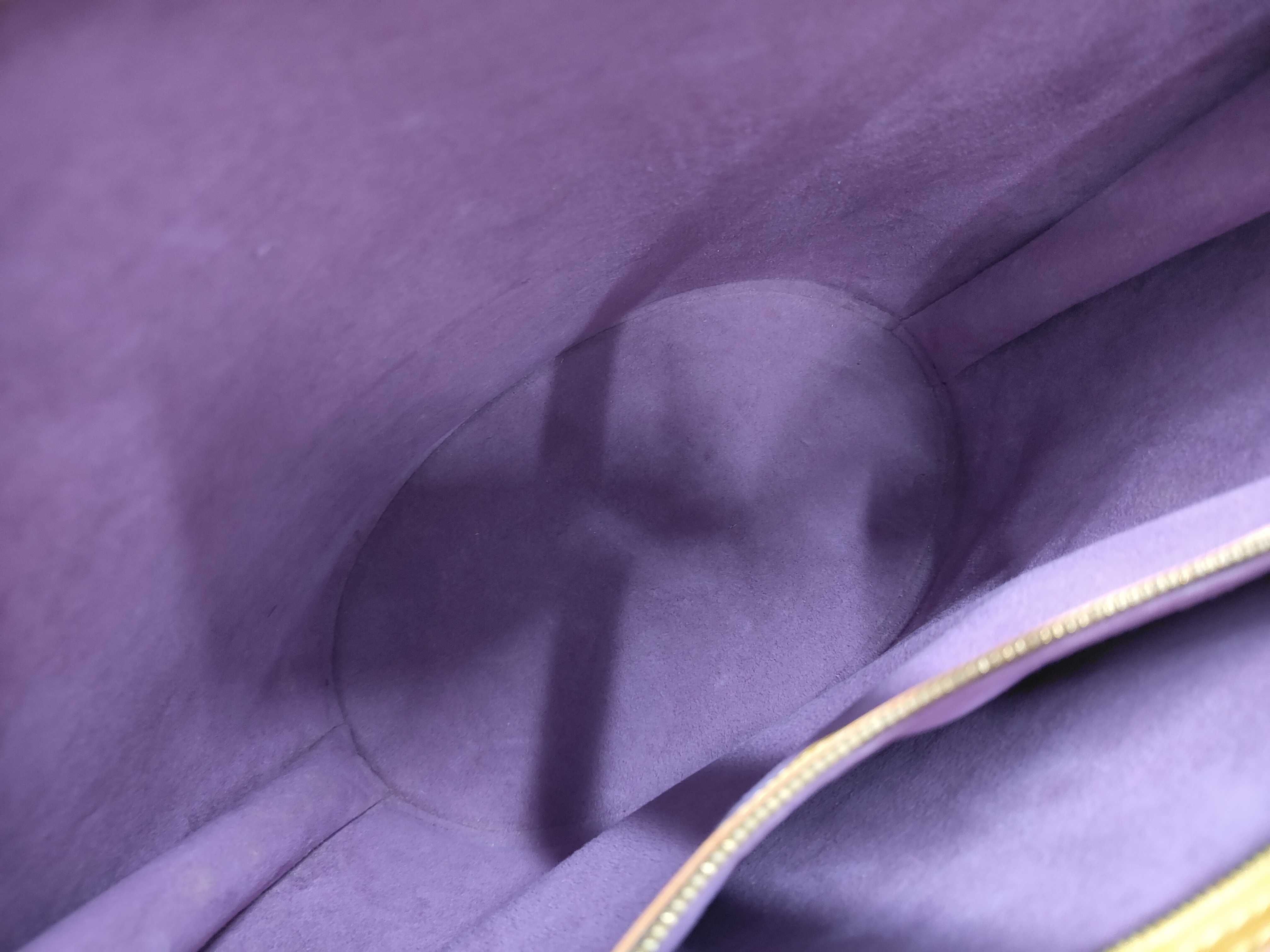 Epi Saint Jacques Handbag Shoulder Bag — view 7