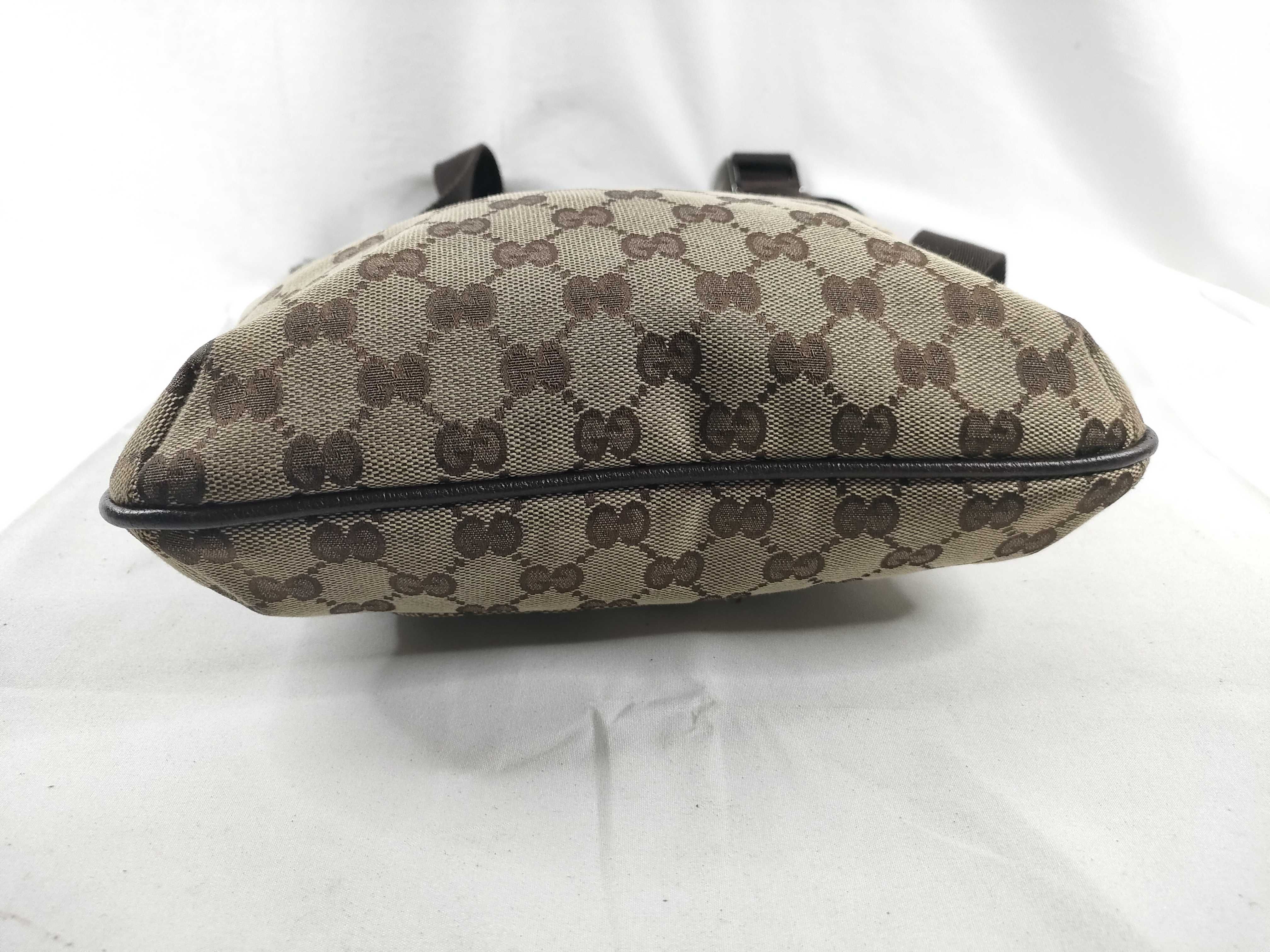 GG Canvas Shoulder Bag — view 4