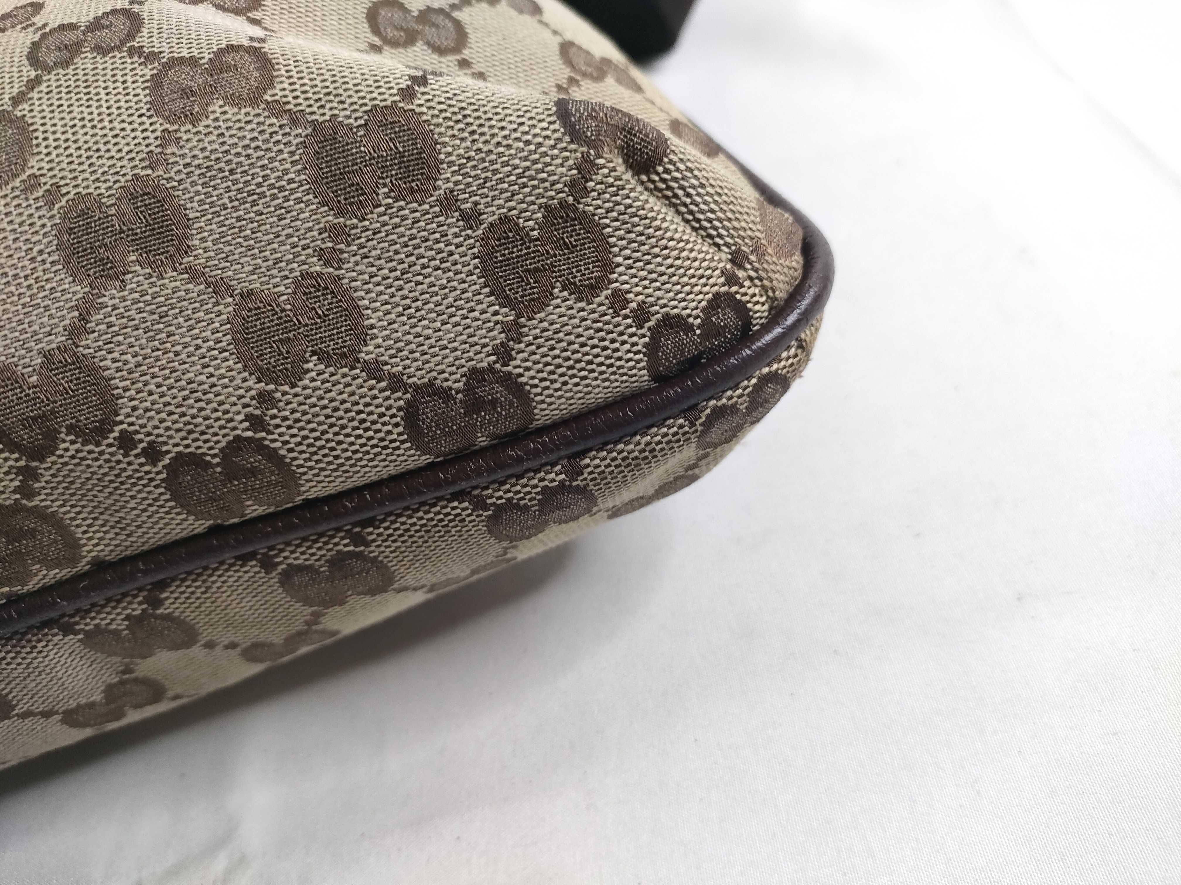 GG Canvas Shoulder Bag — view 5