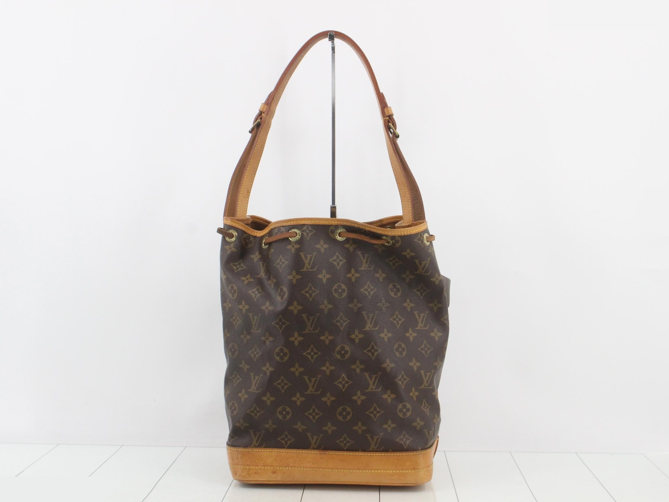Monogram Noé — view 2