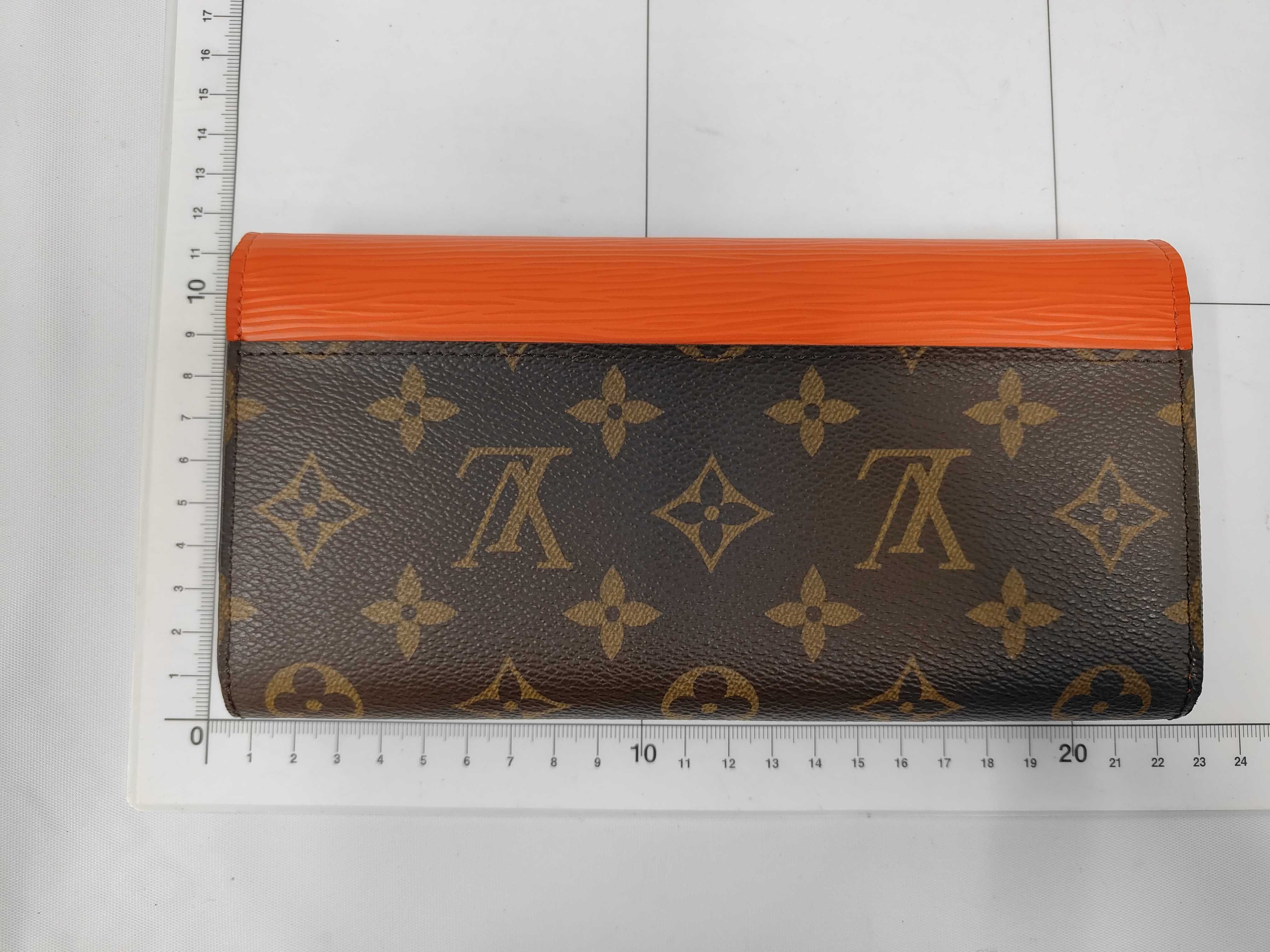 Monogram M60499 CA1144 Portefeuille Marie-Lou Long Piment Wallet — view 2