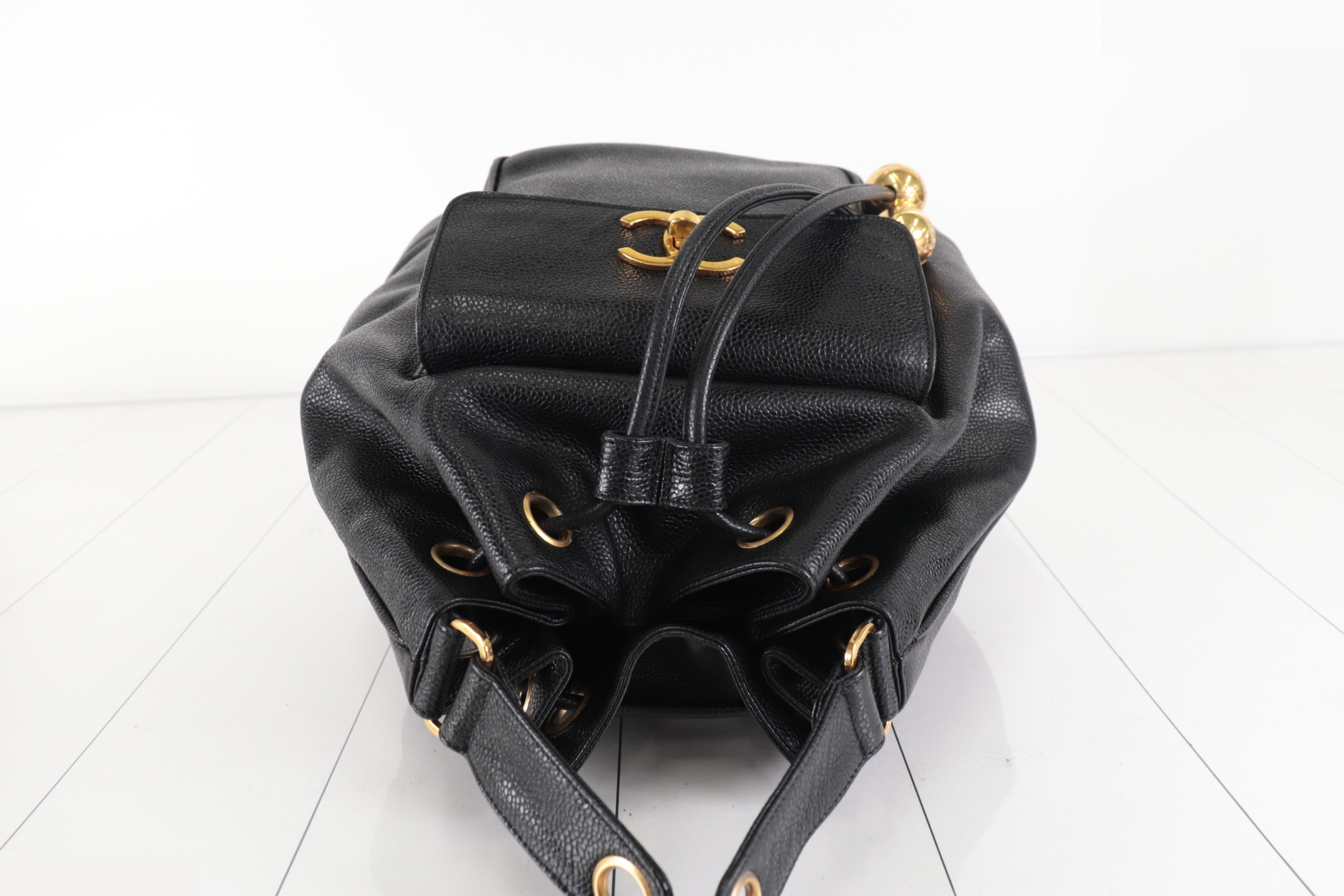 Turnlock drawstring chain shoulder bag, size 3. — view 7