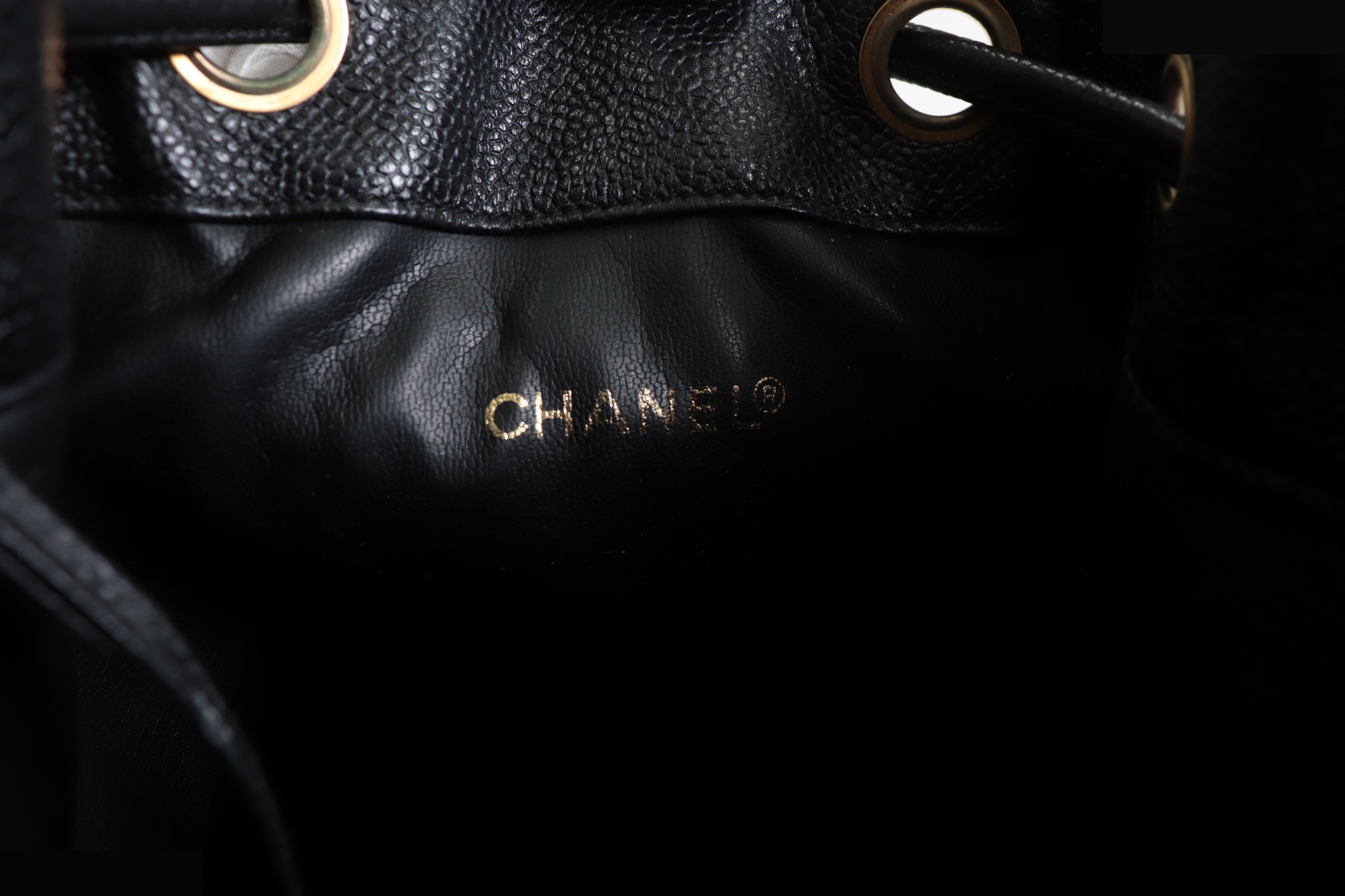 Turnlock drawstring chain shoulder bag, size 3. — view 8