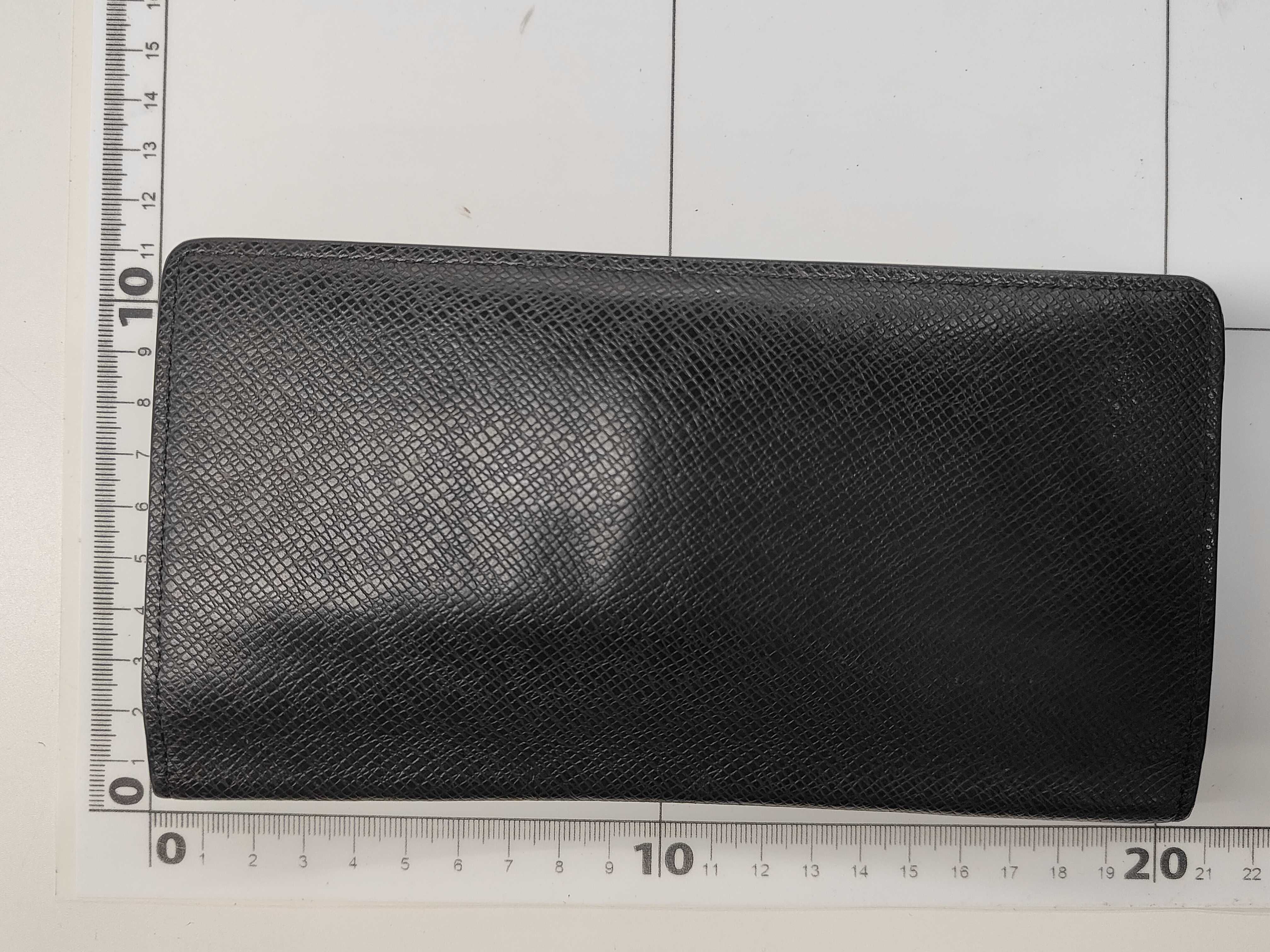 LV wallet — view 2