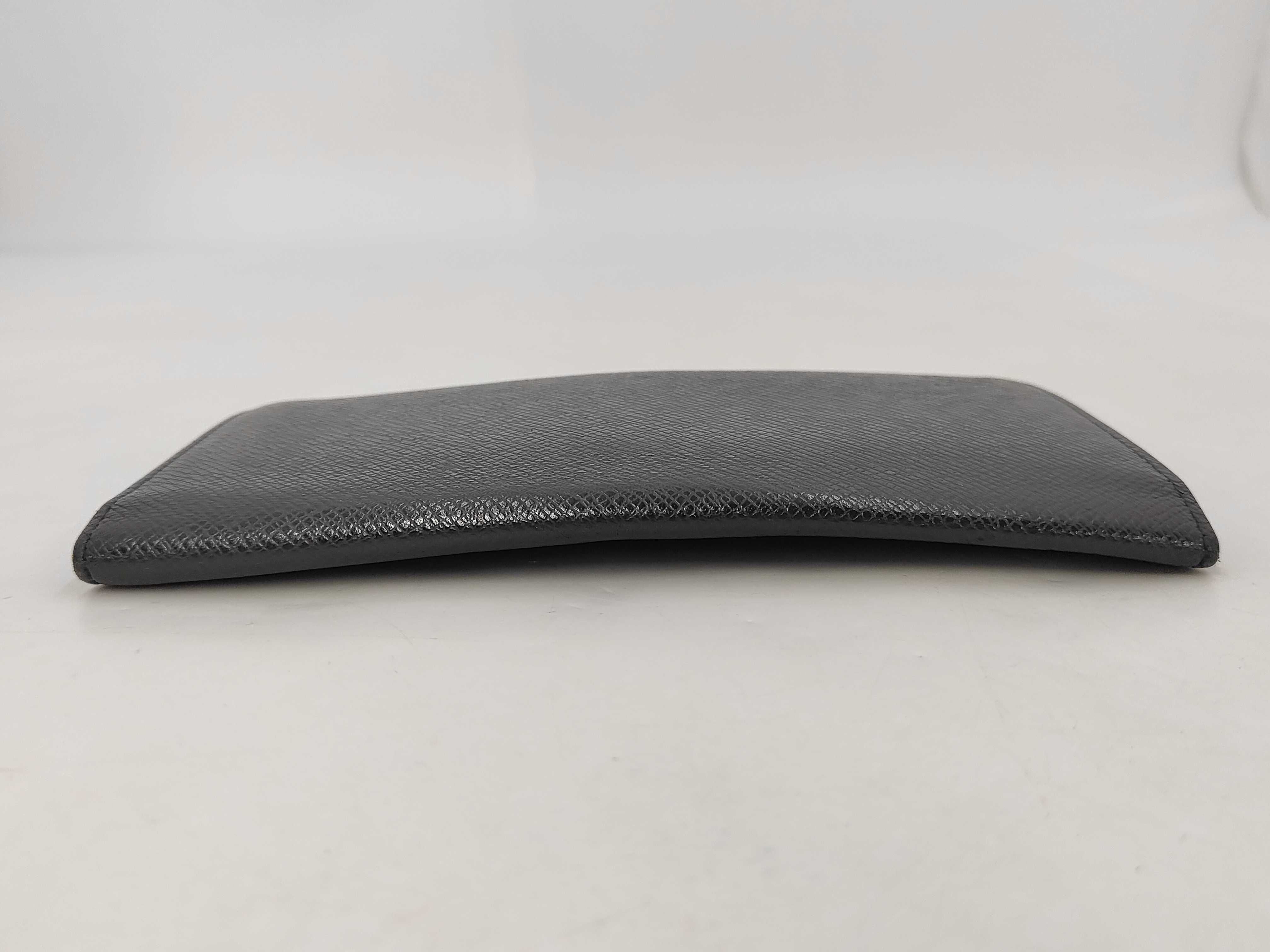 LV wallet — view 4