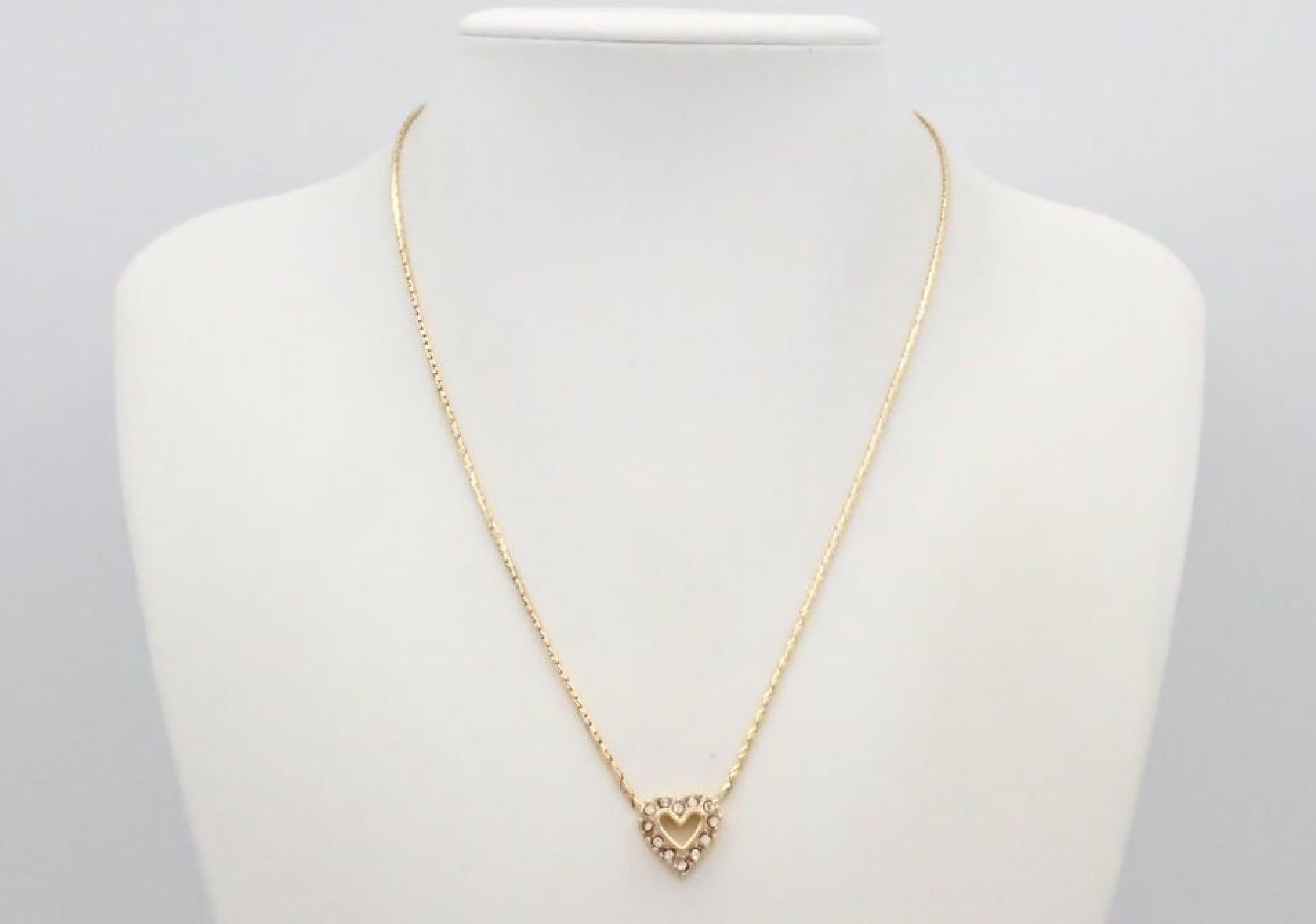 necklace pendant, chain approximately 44cm. — view 2