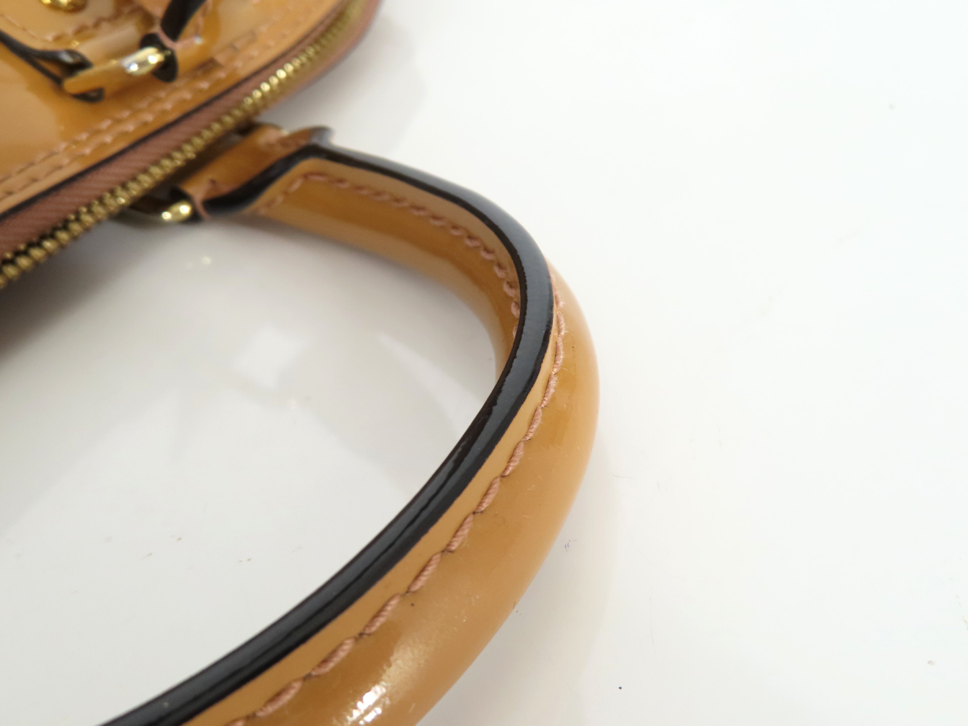 Alma Vernis New Handbag — view 4