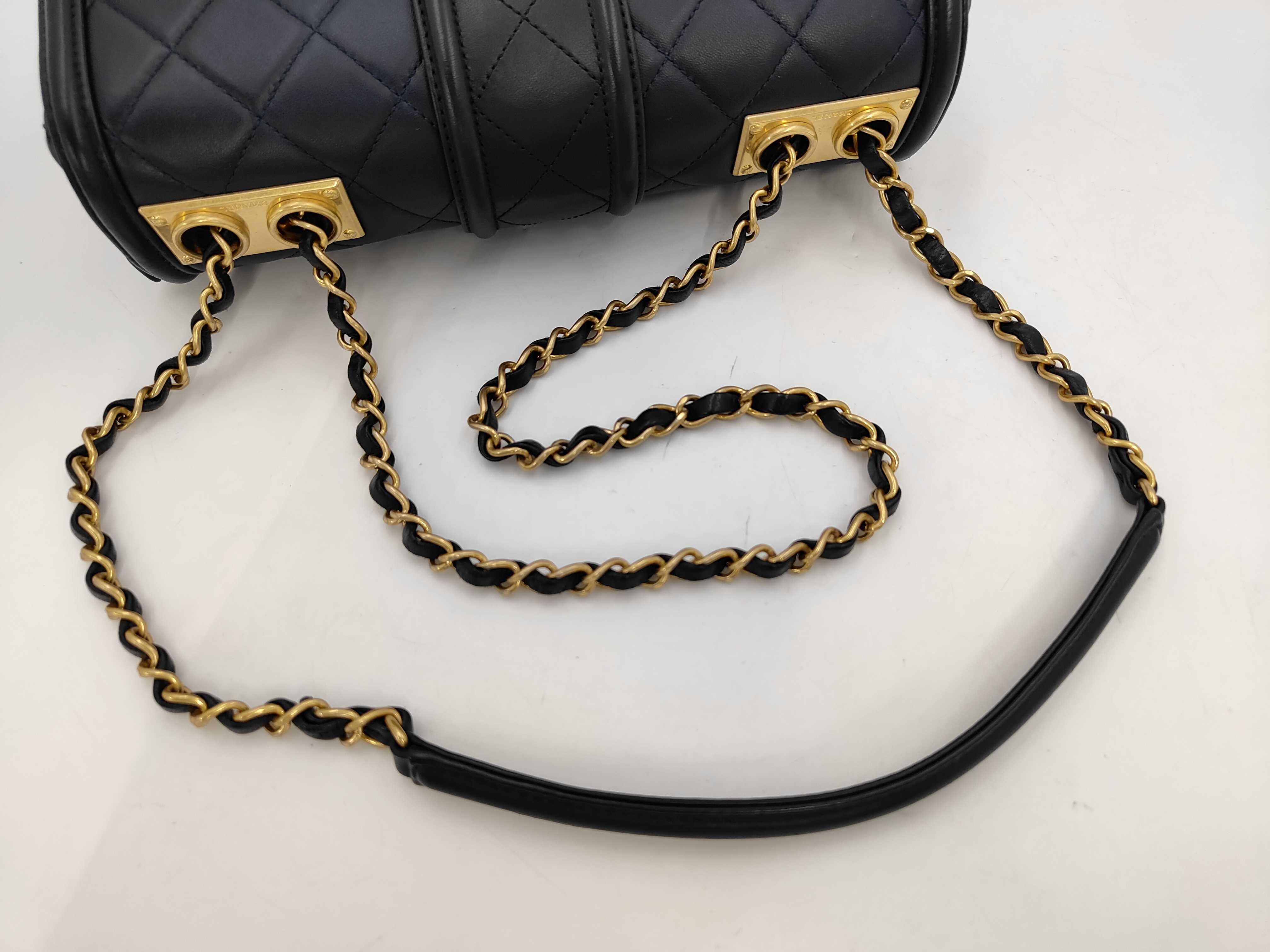 Matelassé Lambskin Chain Shoulder Bag — view 5