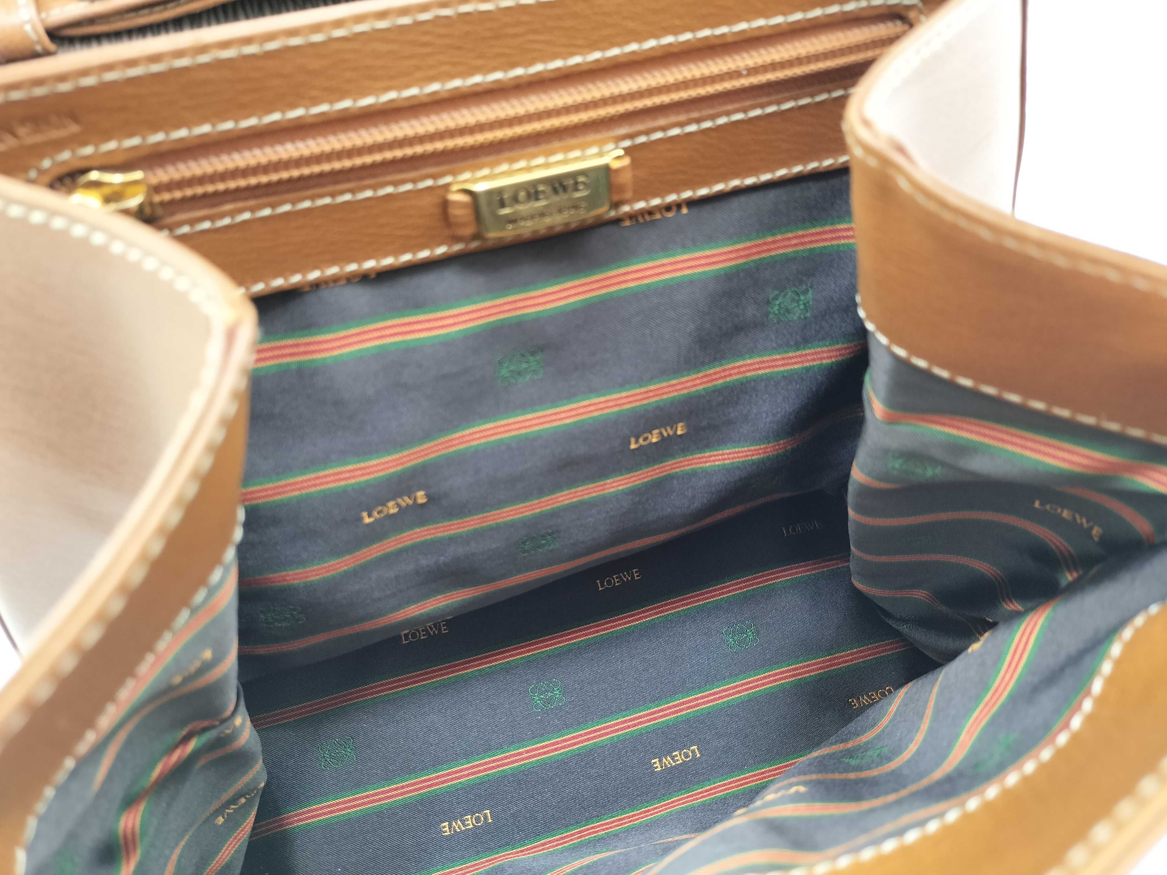 Velázquez Les Brown 2-Way Handbag with Stud — view 13