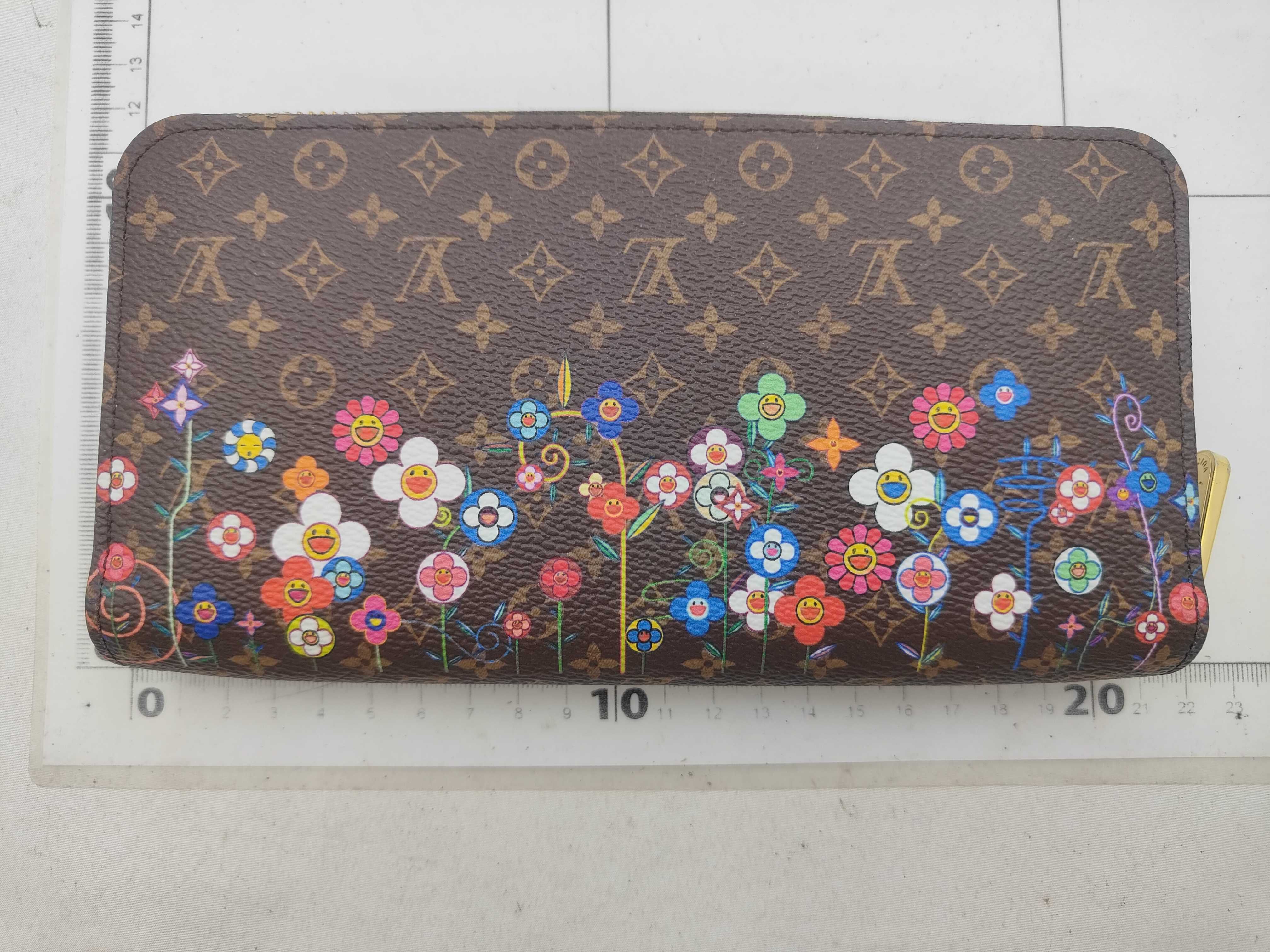 Zippy Wallet (designed by Takashi Murakami) — view 2