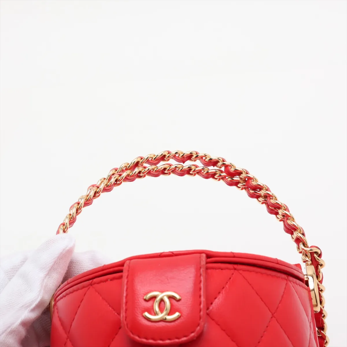 Matelassé Lambskin Chain Shoulder Bag Vanity Case Red Gold Hardware ELG8LC78 Random Serial Number — view 6