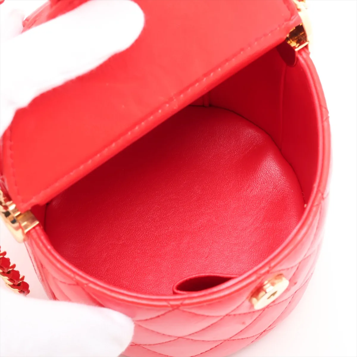 Matelassé Lambskin Chain Shoulder Bag Vanity Case Red Gold Hardware ELG8LC78 Random Serial Number — view 8