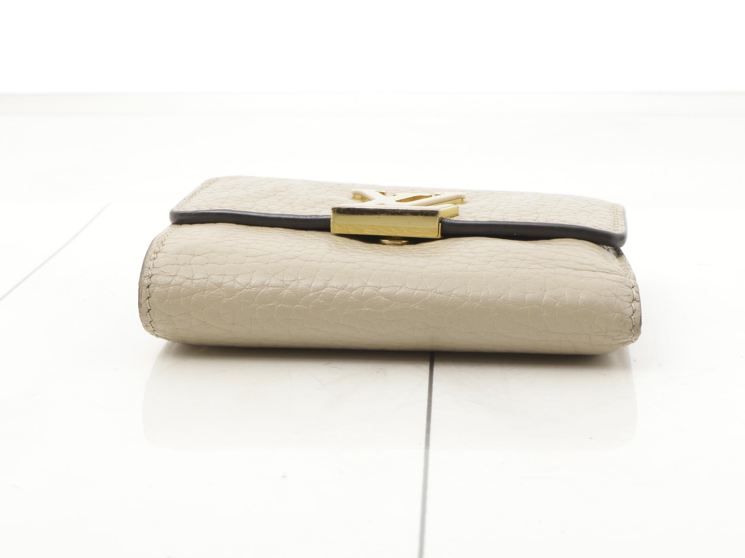 LV Taurillon Capucines Compact Galet M62159 RFID — view 3