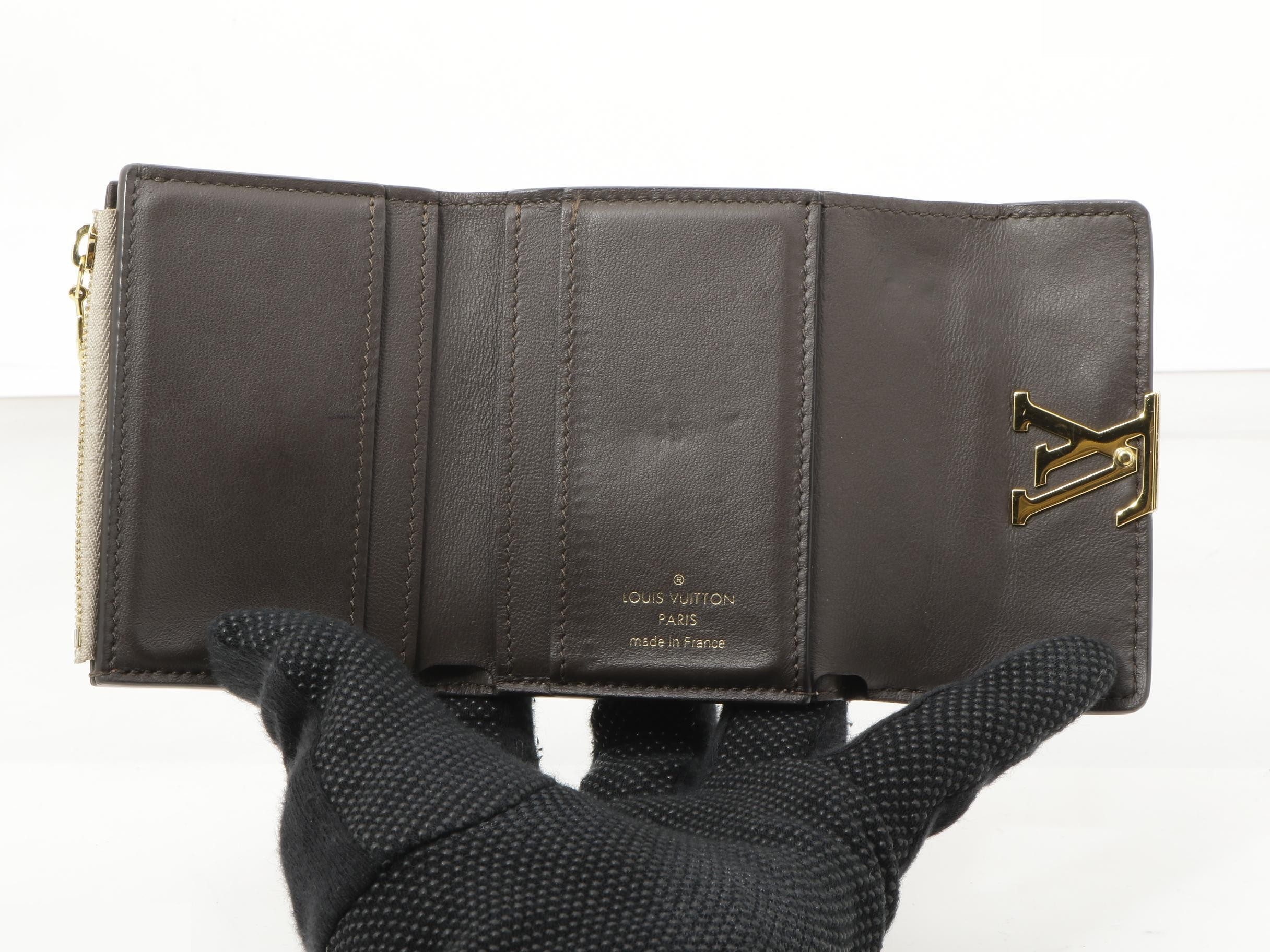 LV Taurillon Capucines Compact Galet M62159 RFID — view 4