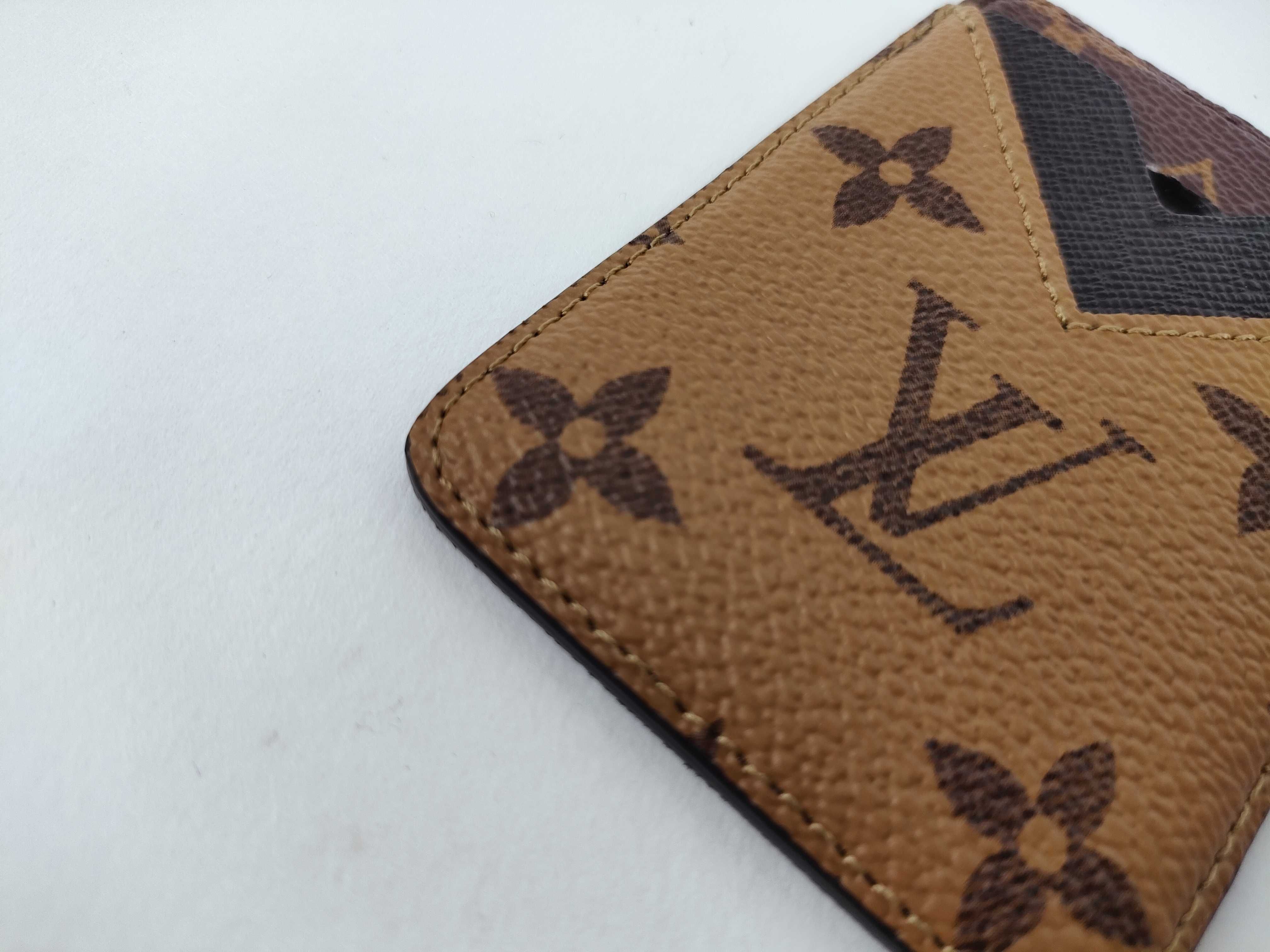Monogram LV Monogram Porte Cartes Magnetic Card Case — view 10