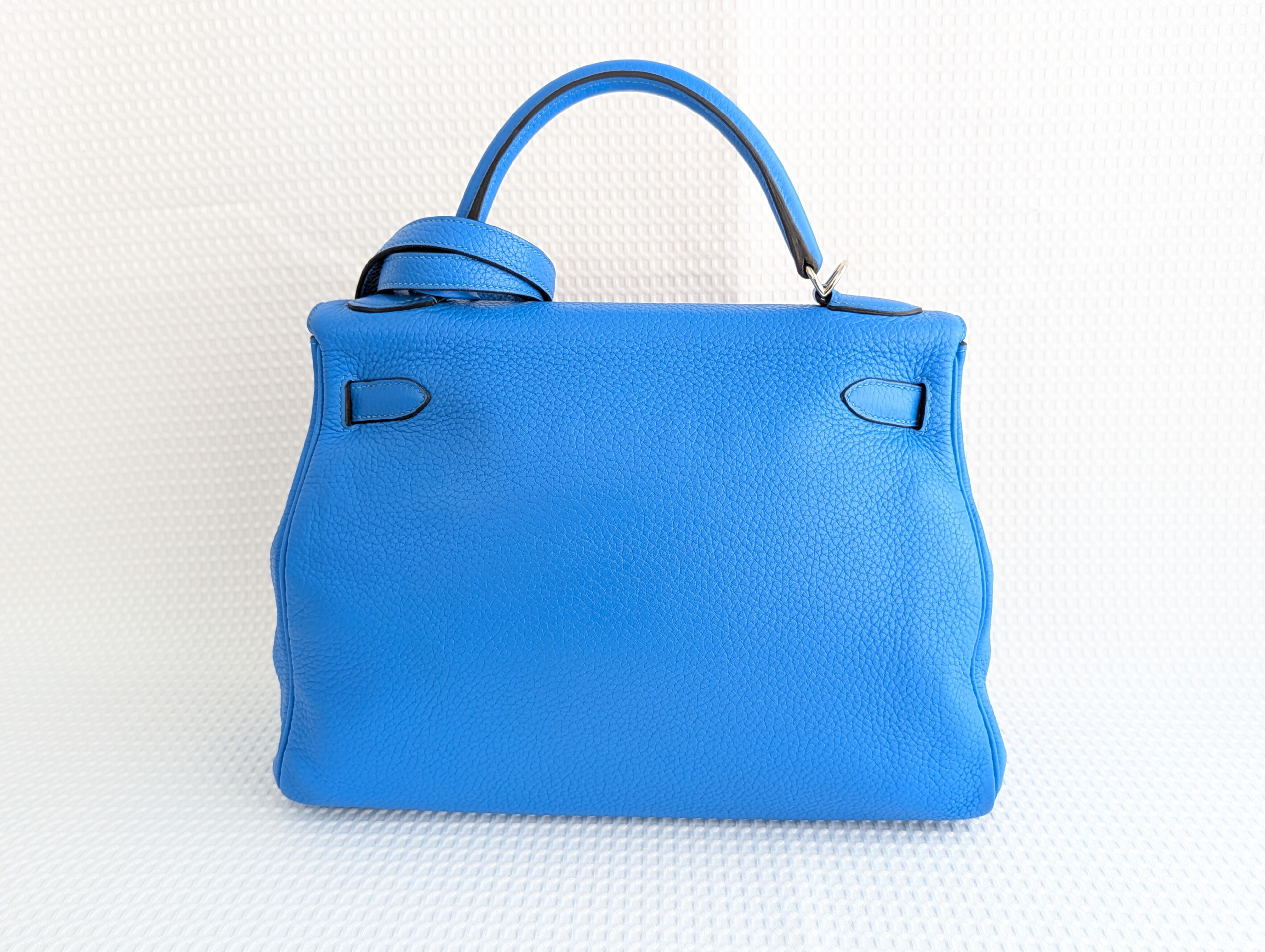 Kelly 32 Taurillon Clemence Blue Hydra Silver Hardware P Stamp Handbag — view 6