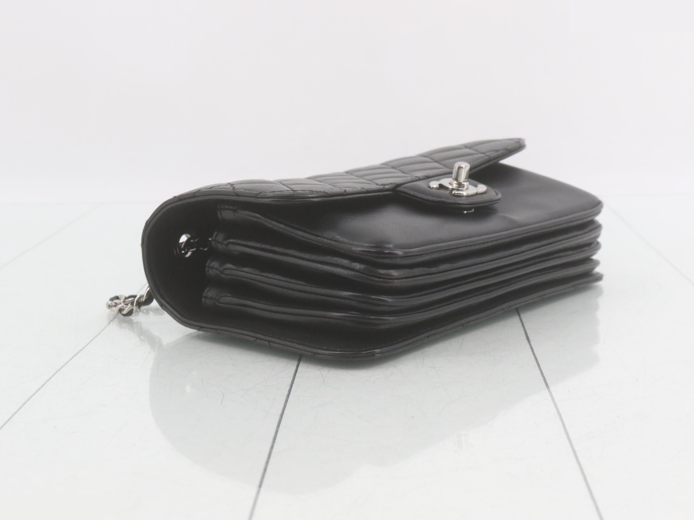 Matelassé Leather Double Chain Shoulder Bag — view 5